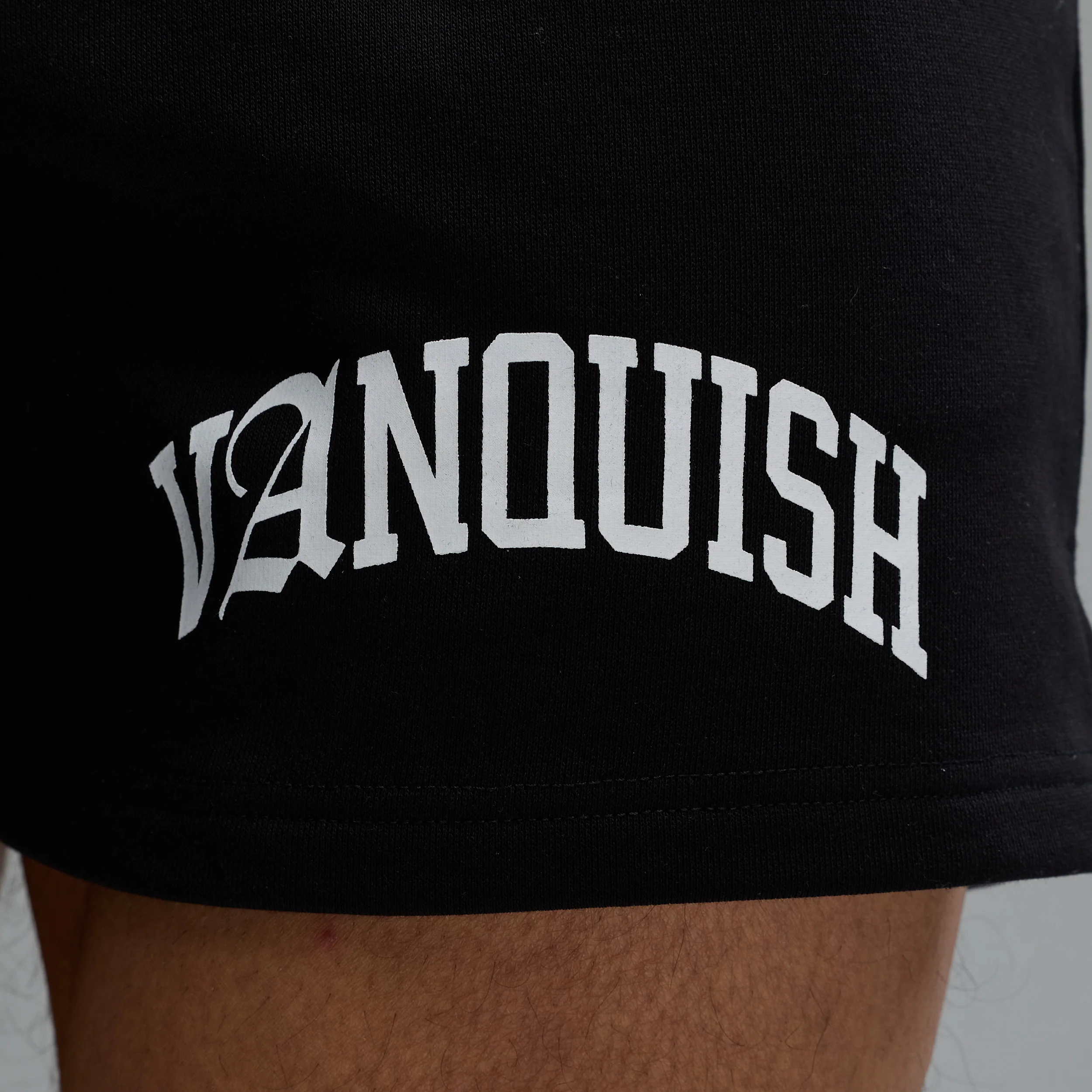 ACADEMY ARCH BLACK REGULAR FIT SHORT - Image 3