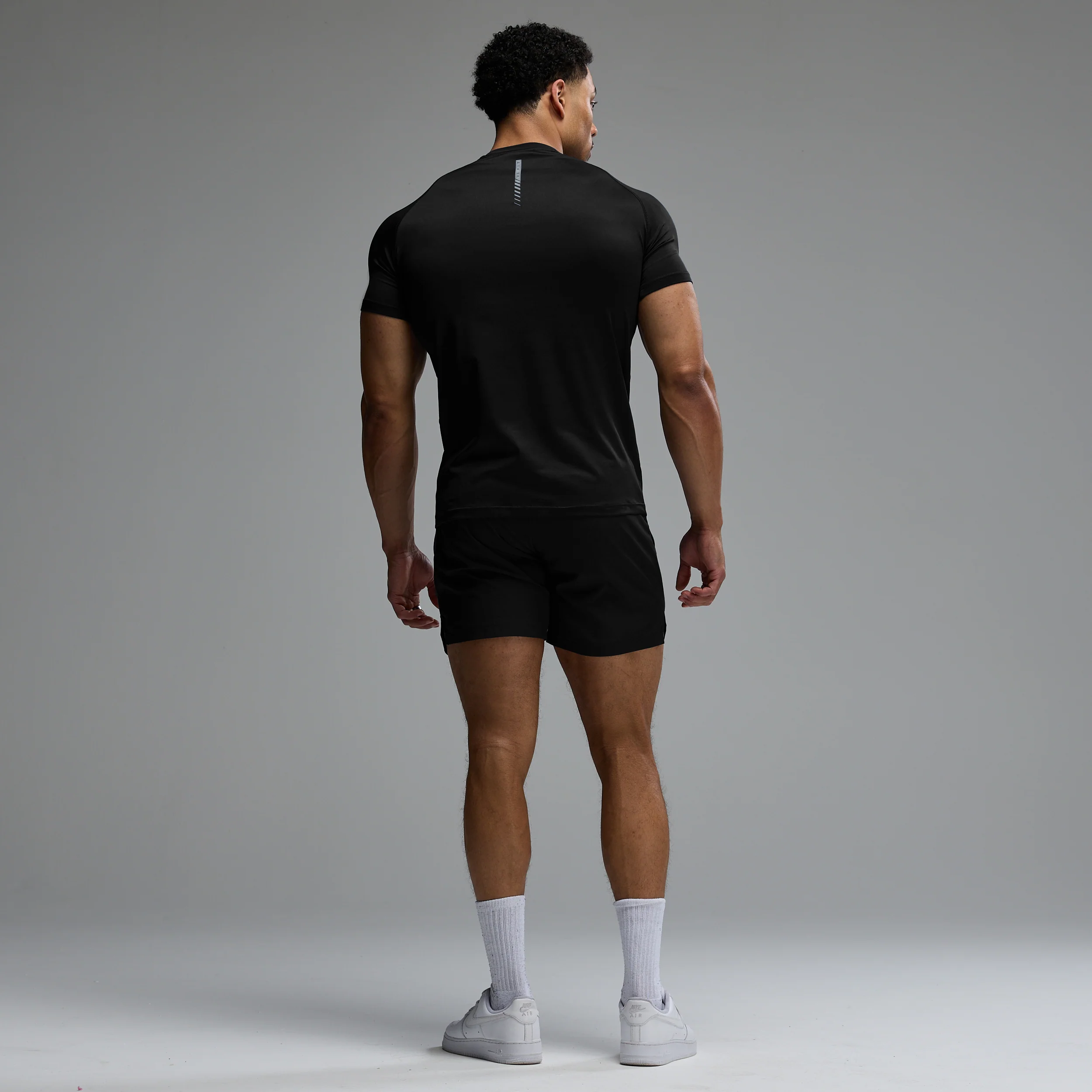 ACADEMY BLACK PERFORMANCE SHORT - Image 5