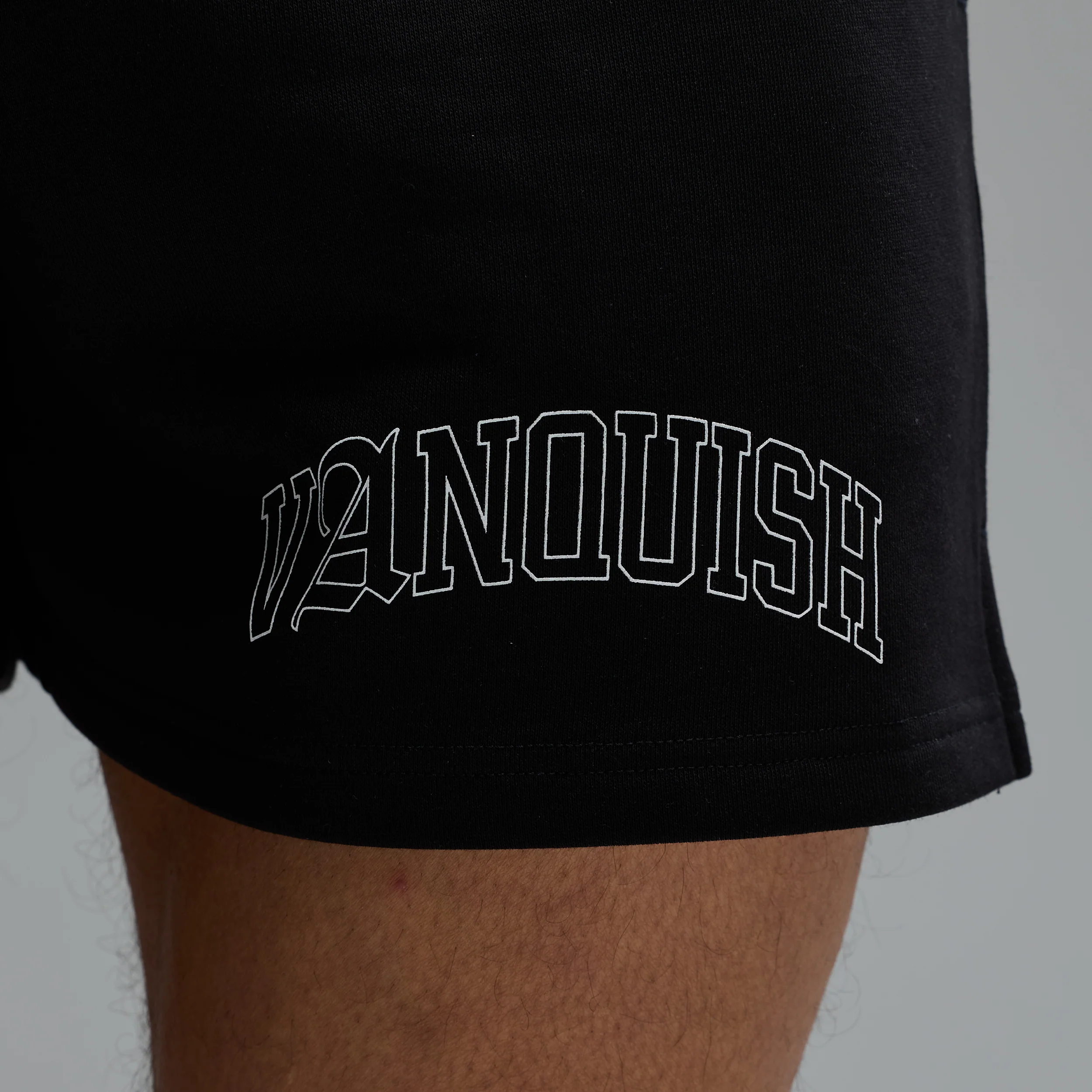 ACADEMY OUTLINE BLACK REGULAR FIT SHORT - Image 3