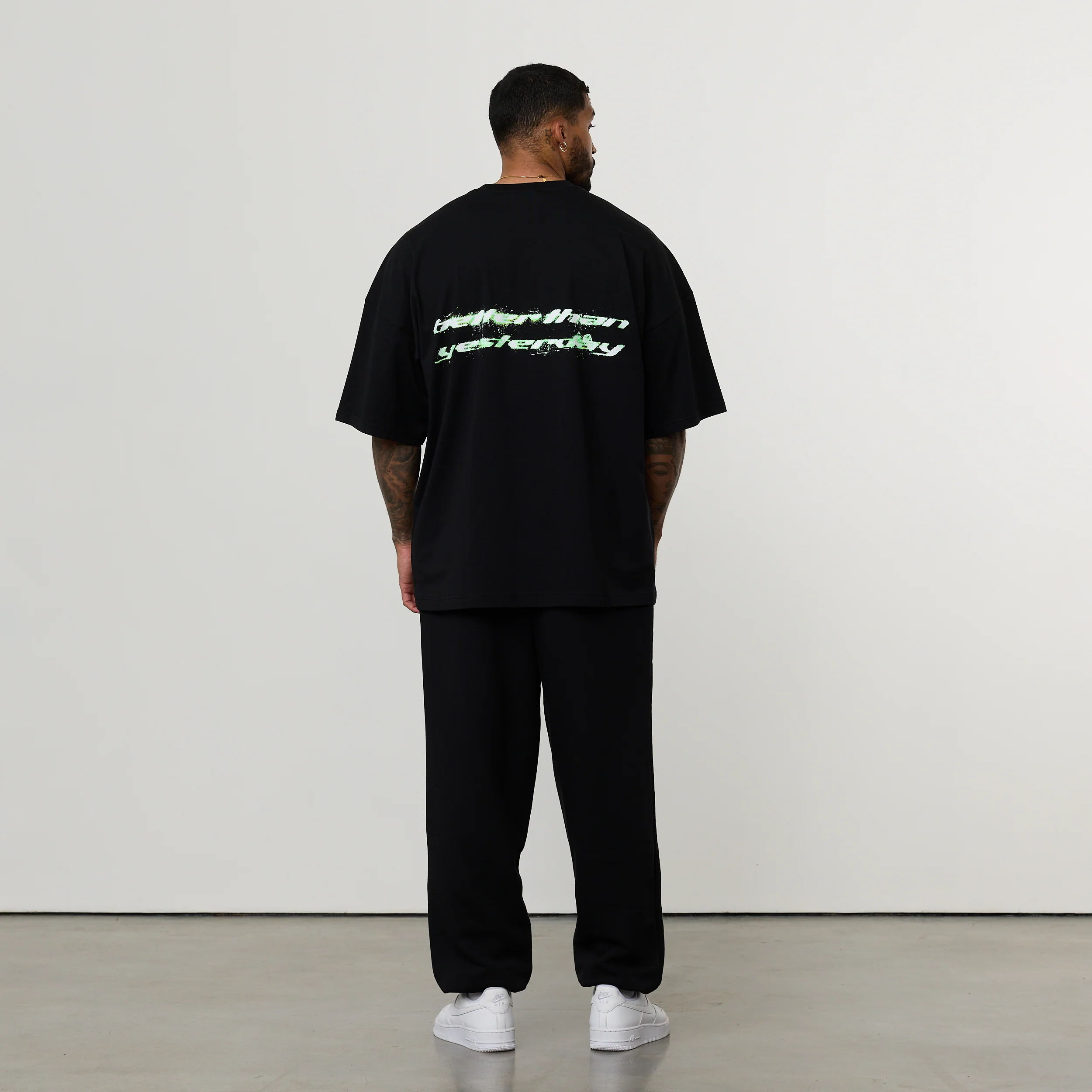ACID BLACK OVERSIZED SWEATPANTS - Image 5
