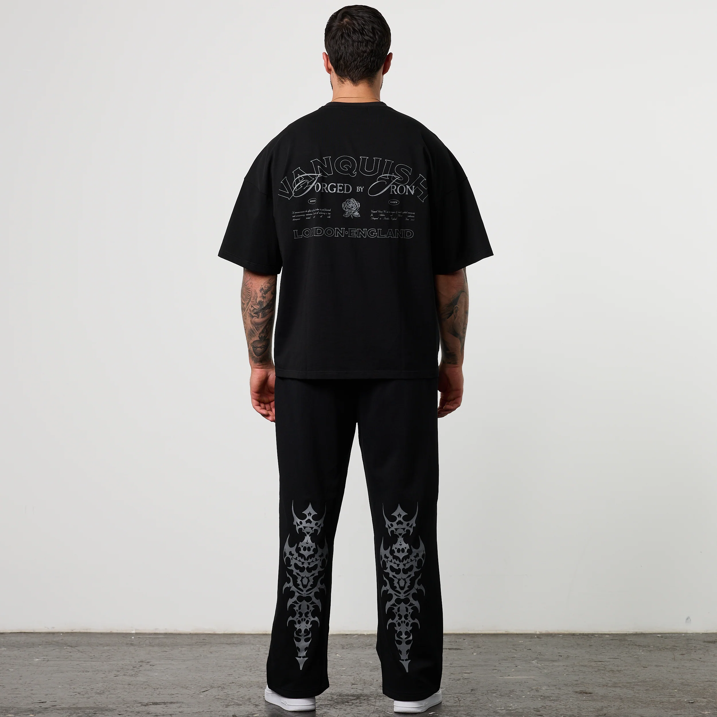 BLACK FORGE BLACK BOXY OVERSIZED T SHIRT - Image 4