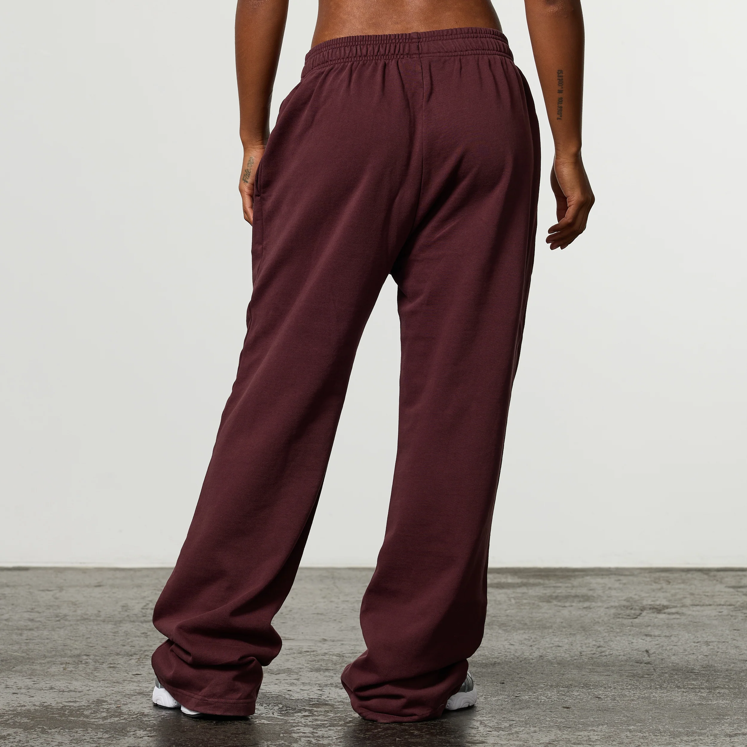 BUBBLE PORT PETITE STRAIGHT LEG SWEATPANTS - Image 2