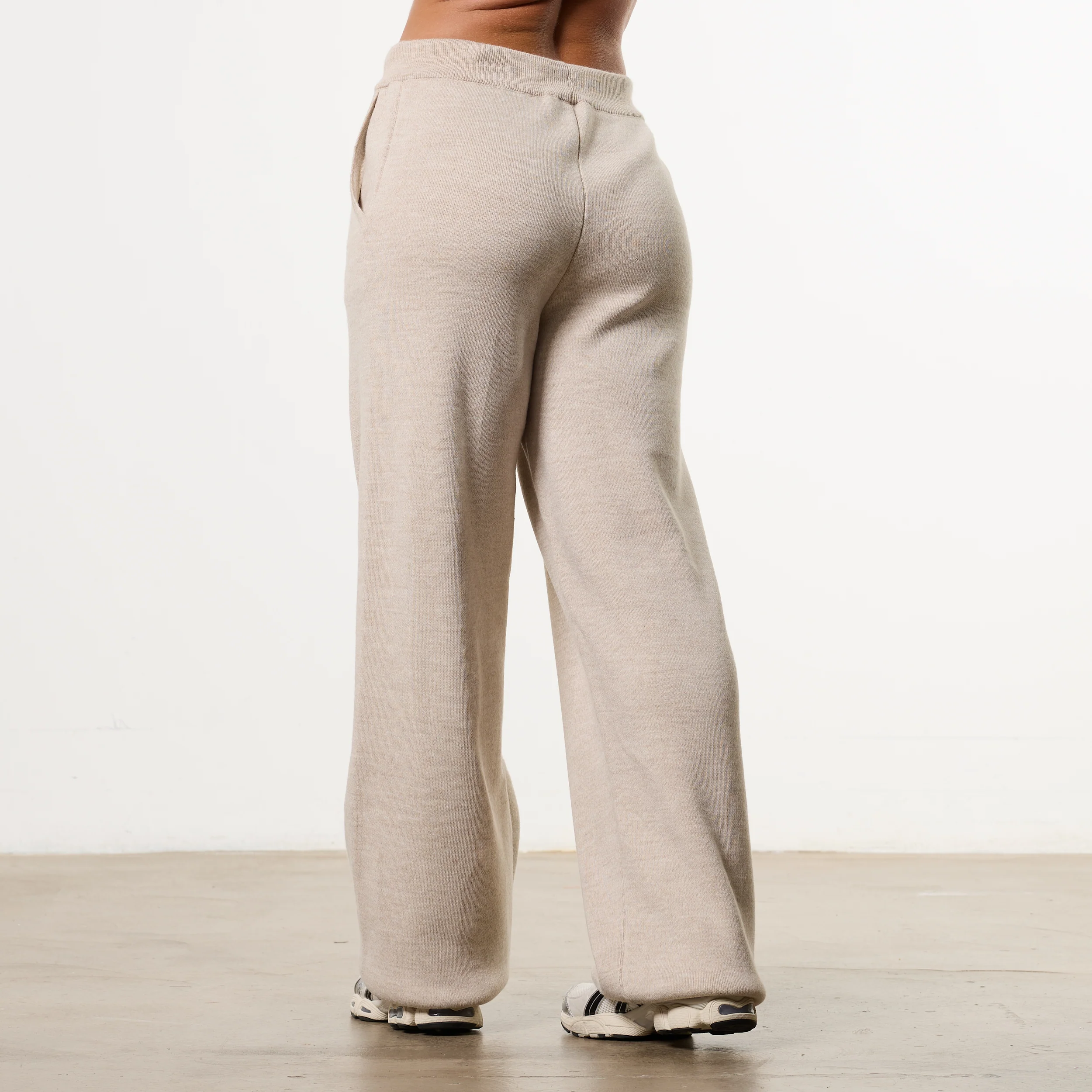 WOMENS EMBROIDERED KNIT OAT STRAIGHT LEG SWEATPANTS - Image 2