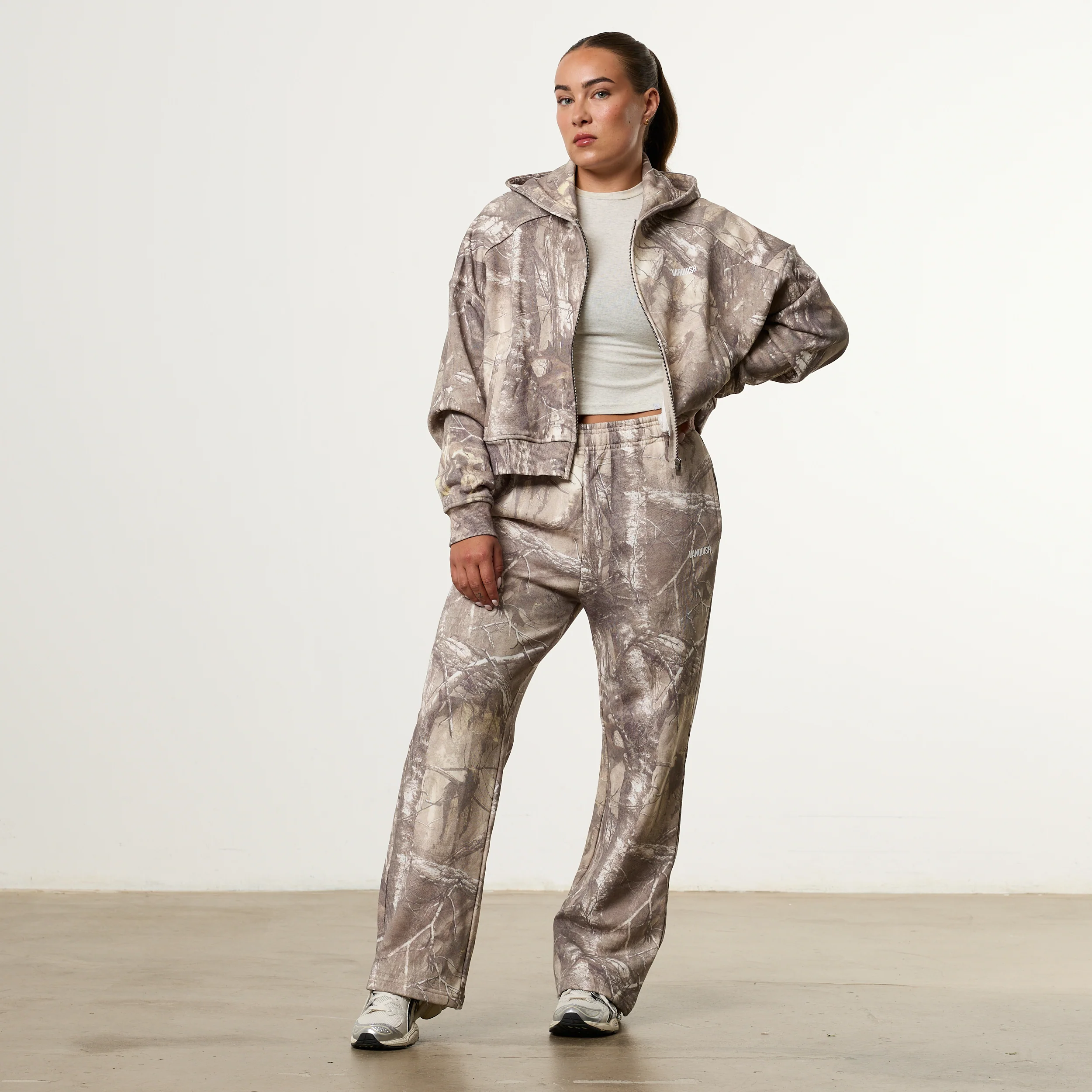 WOMENS CAMO OVERSIZED CROPPED HOODIE - Image 4