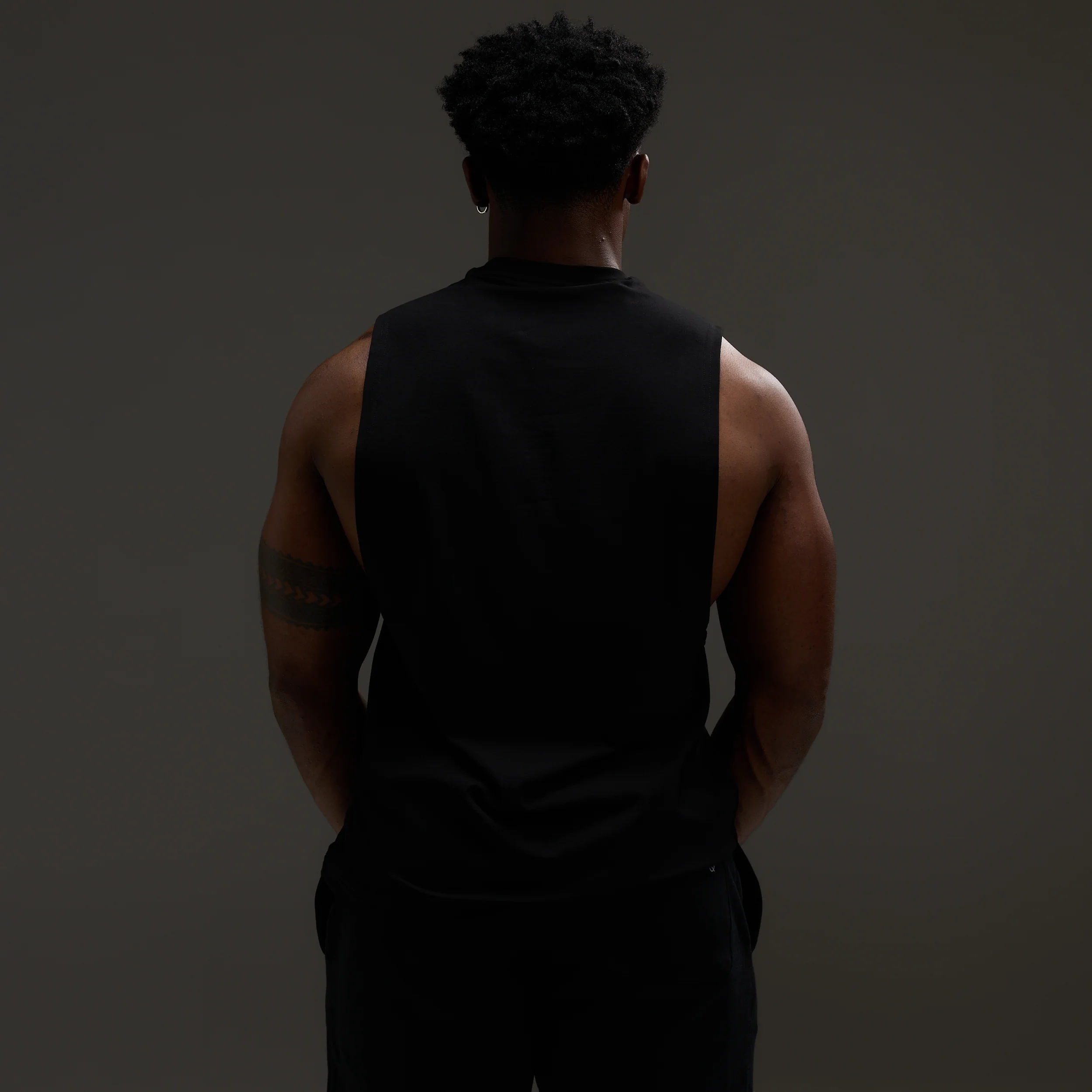VQ x Baki: Black Oliva Sleeveless T Shirt - Image 3