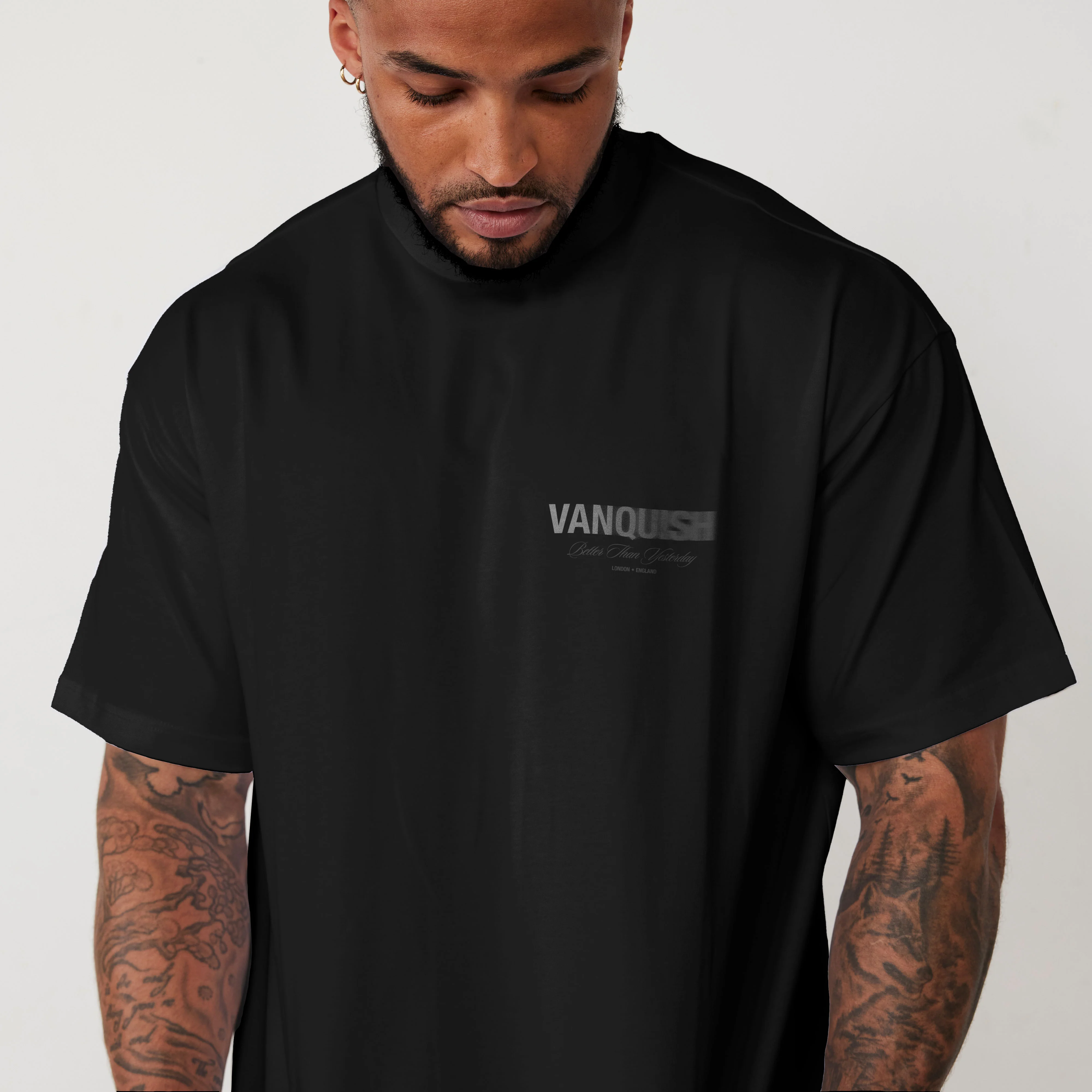 REVOLVE MOMENTUM BLACK BOXY T SHIRT - Image 2