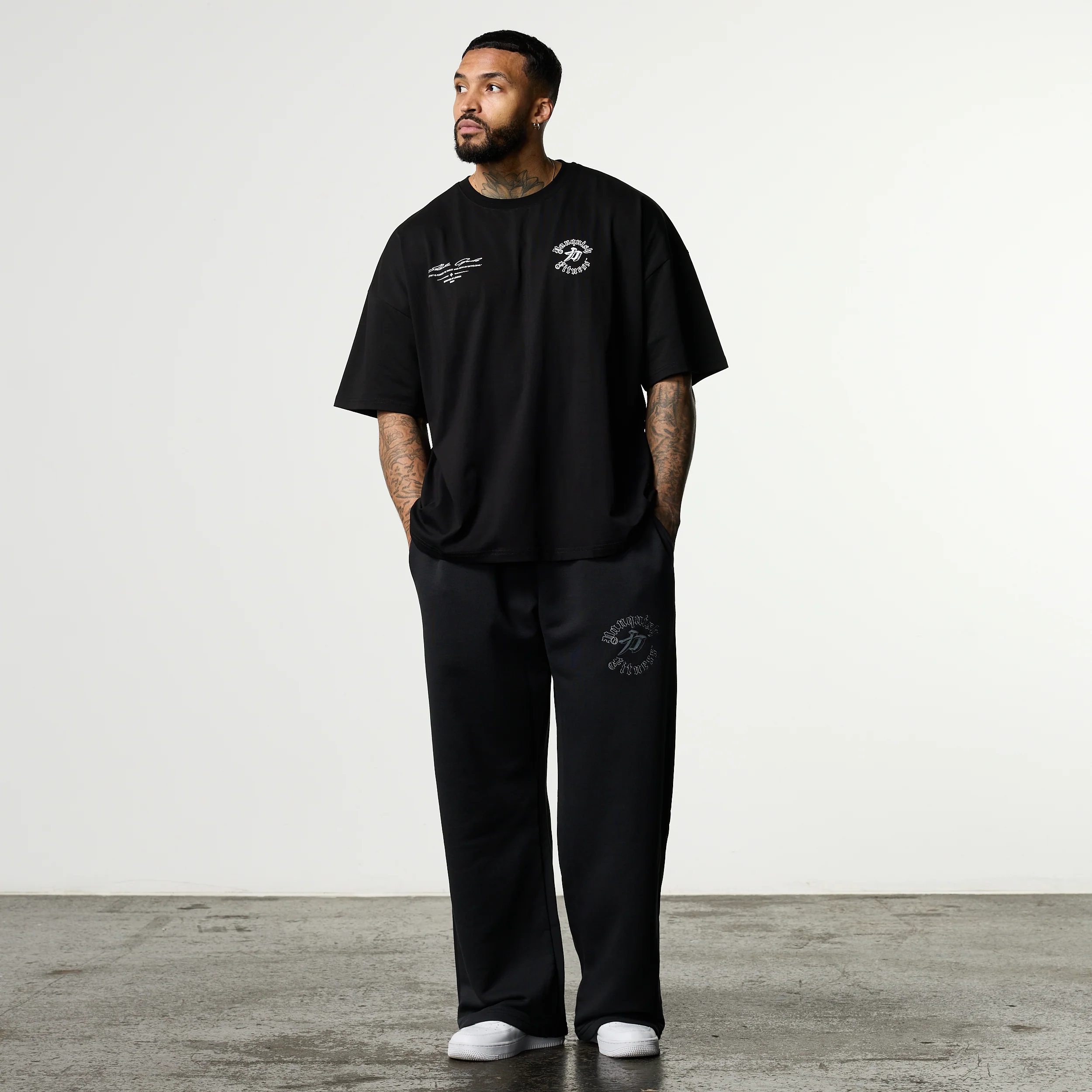 SHINTO GODS SCRIPT BLACK STRAIGHT LEG SWEATPANTS - Image 4