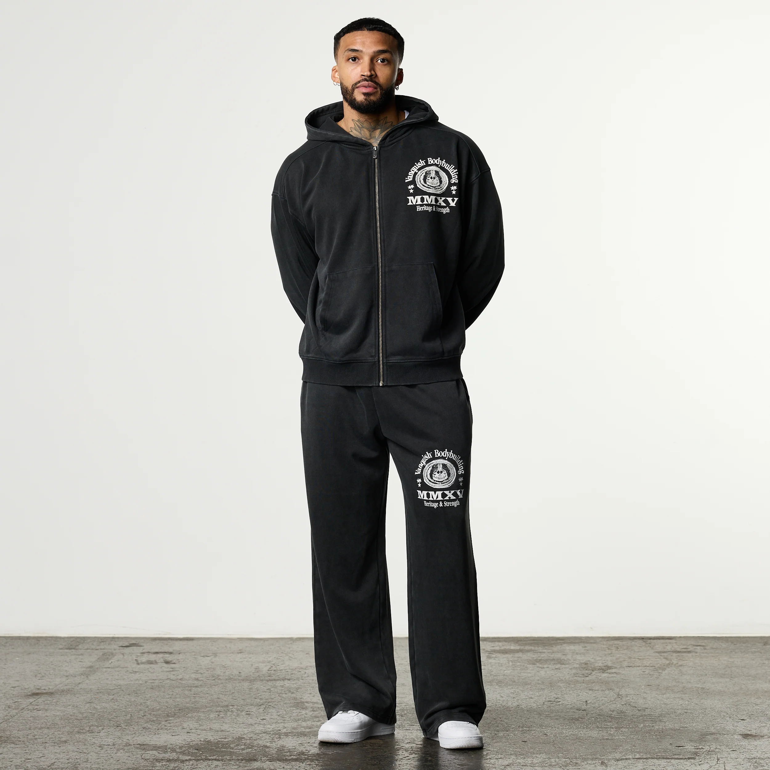 HERITAGE AND STRENGTH BLACK OVERSIZED ZIP HOODIE - Image 5