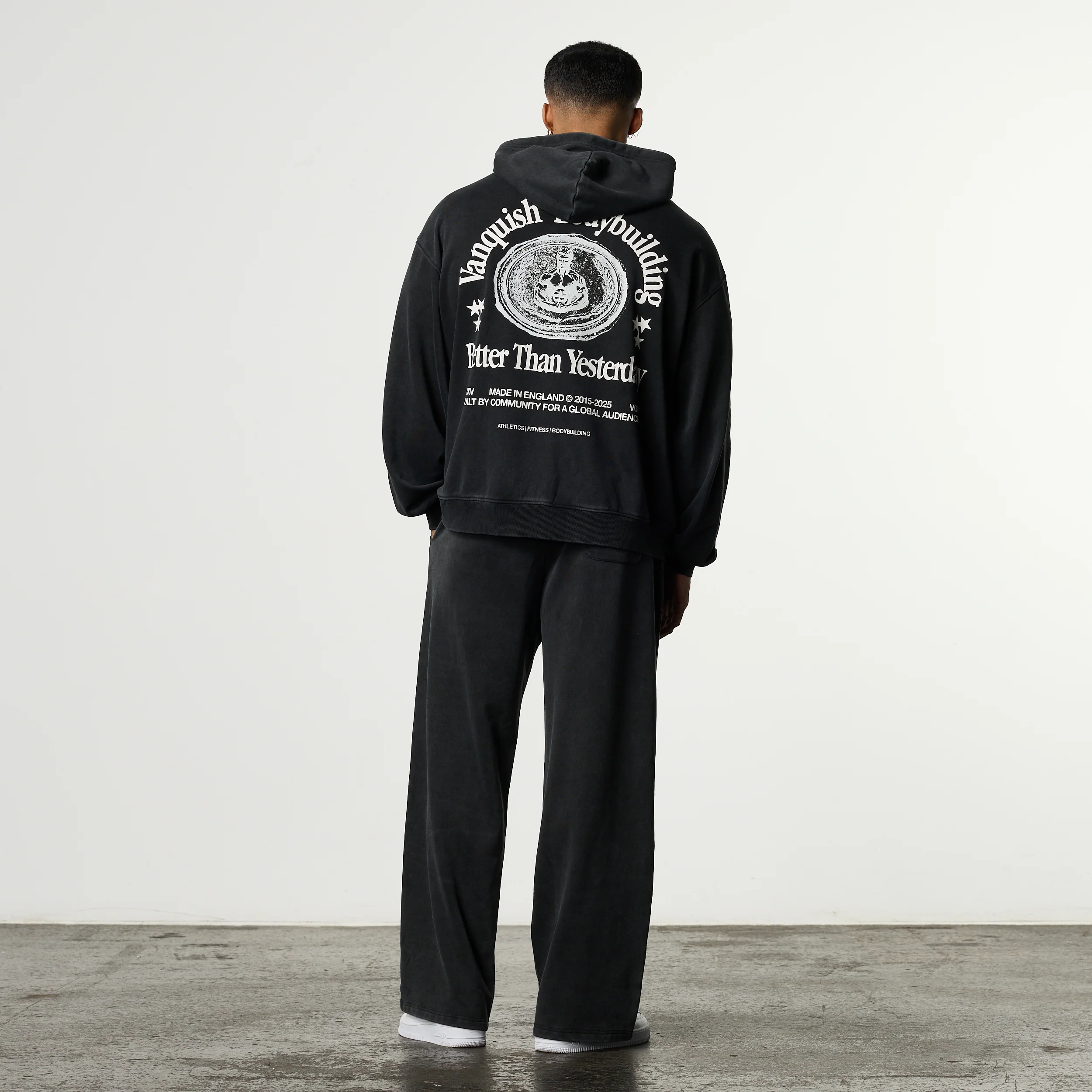 HERITAGE AND STRENGTH BLACK OVERSIZED ZIP HOODIE - Image 6