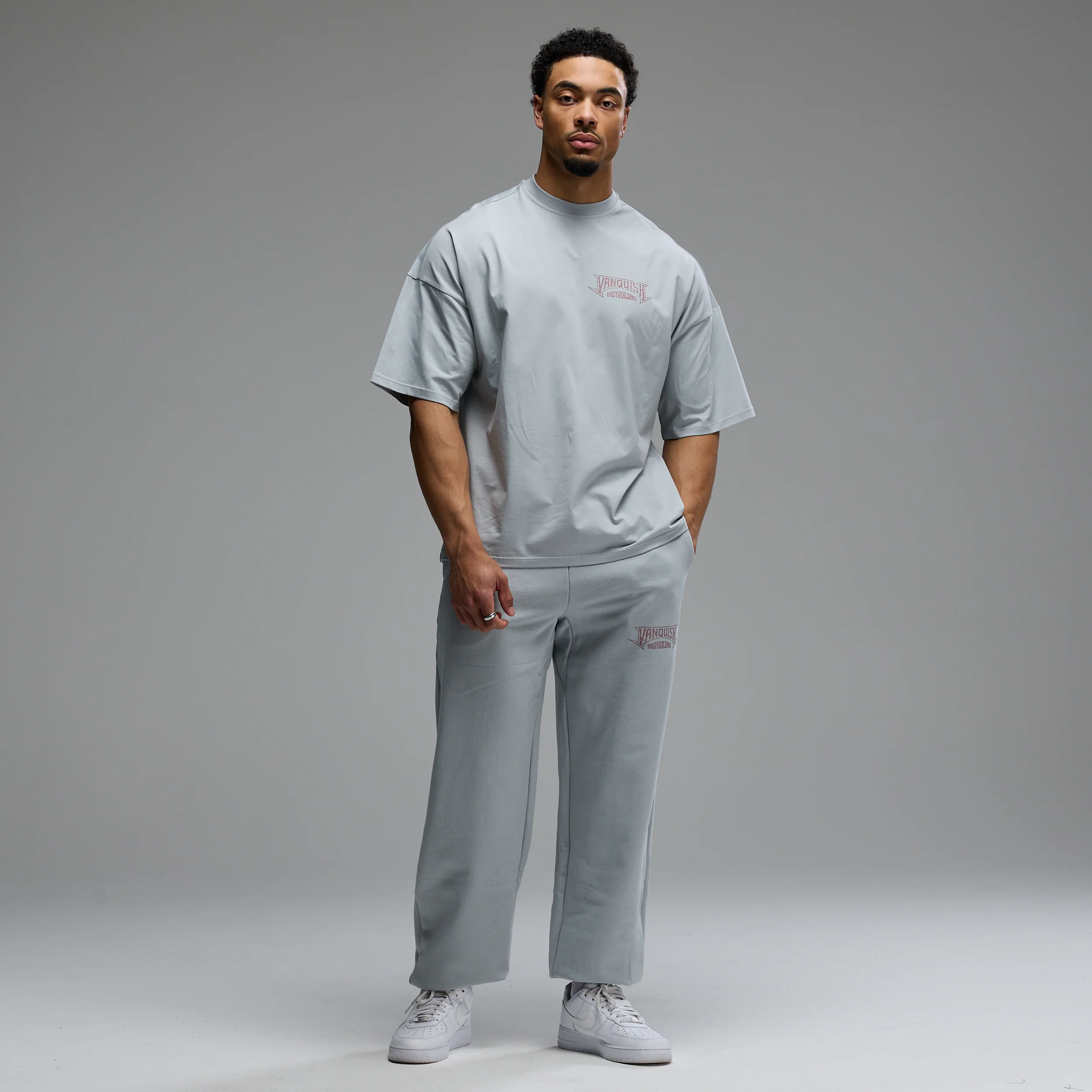BODYBUILDING EMBLEM MIST OVERSIZED SWEATPANTS - Image 4