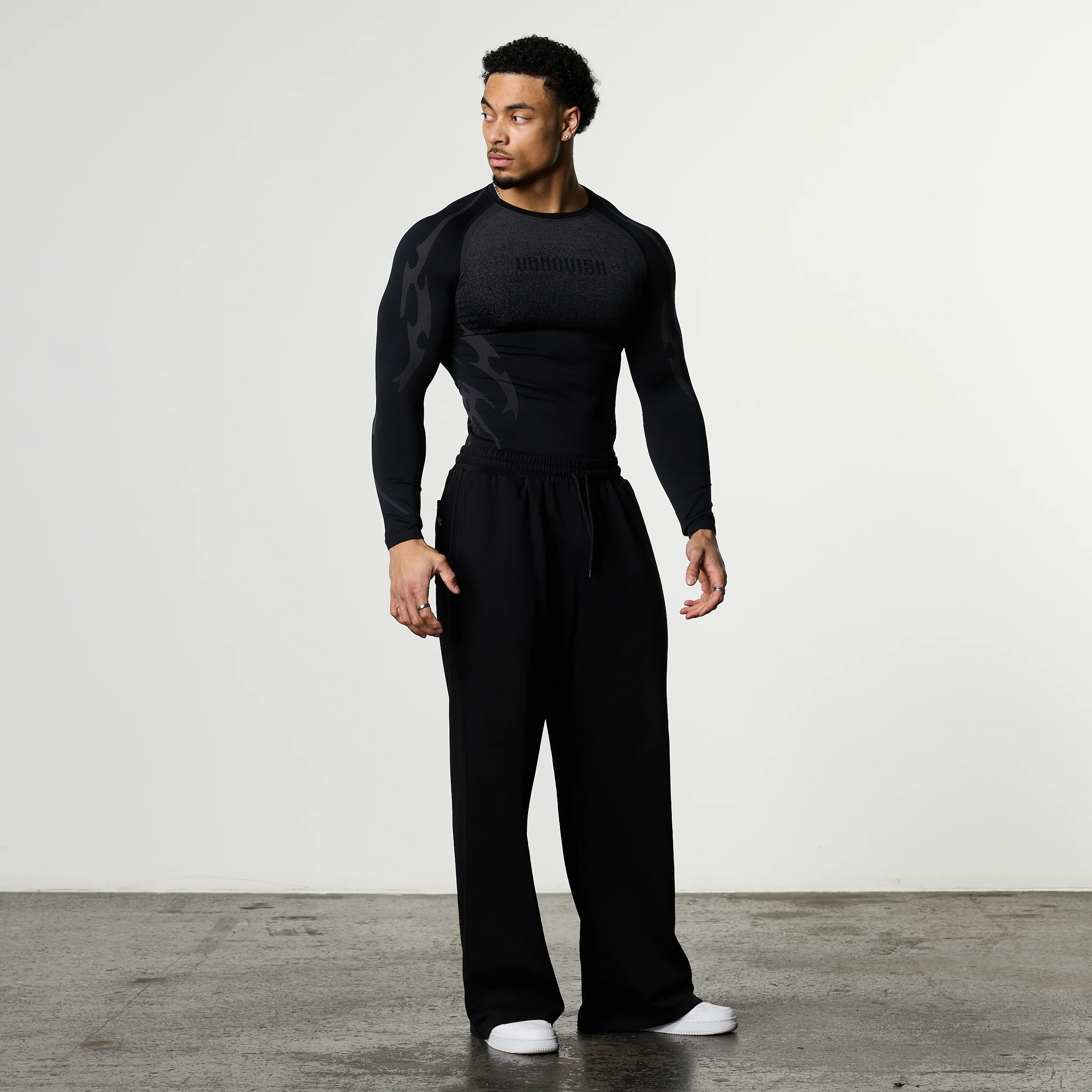 TRIBAL COMPRESSION BLACK LONG SLEEVE T SHIRT - Image 5