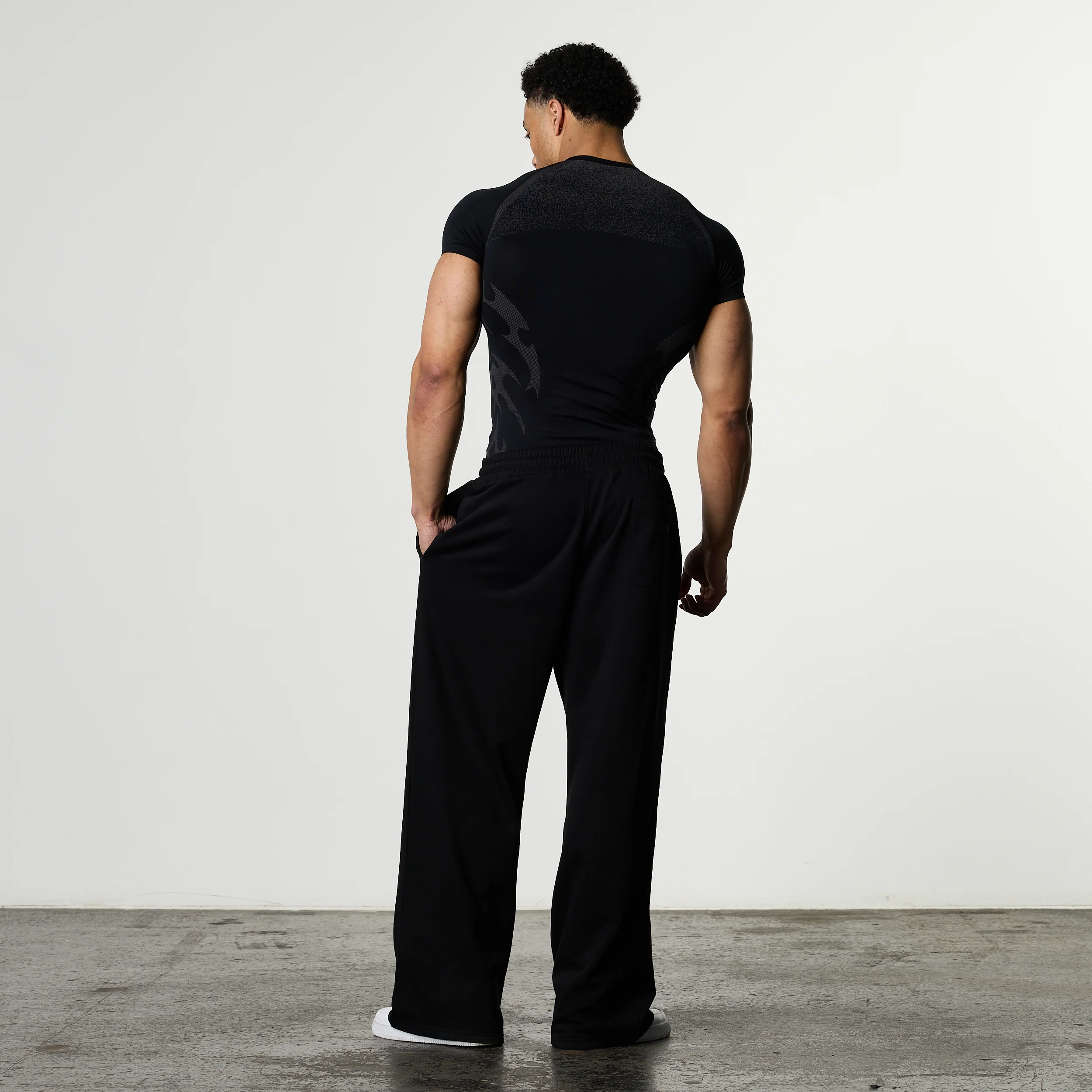 TRIBAL COMPRESSION BLACK SHORT SLEEVE T SHIRT - Image 7
