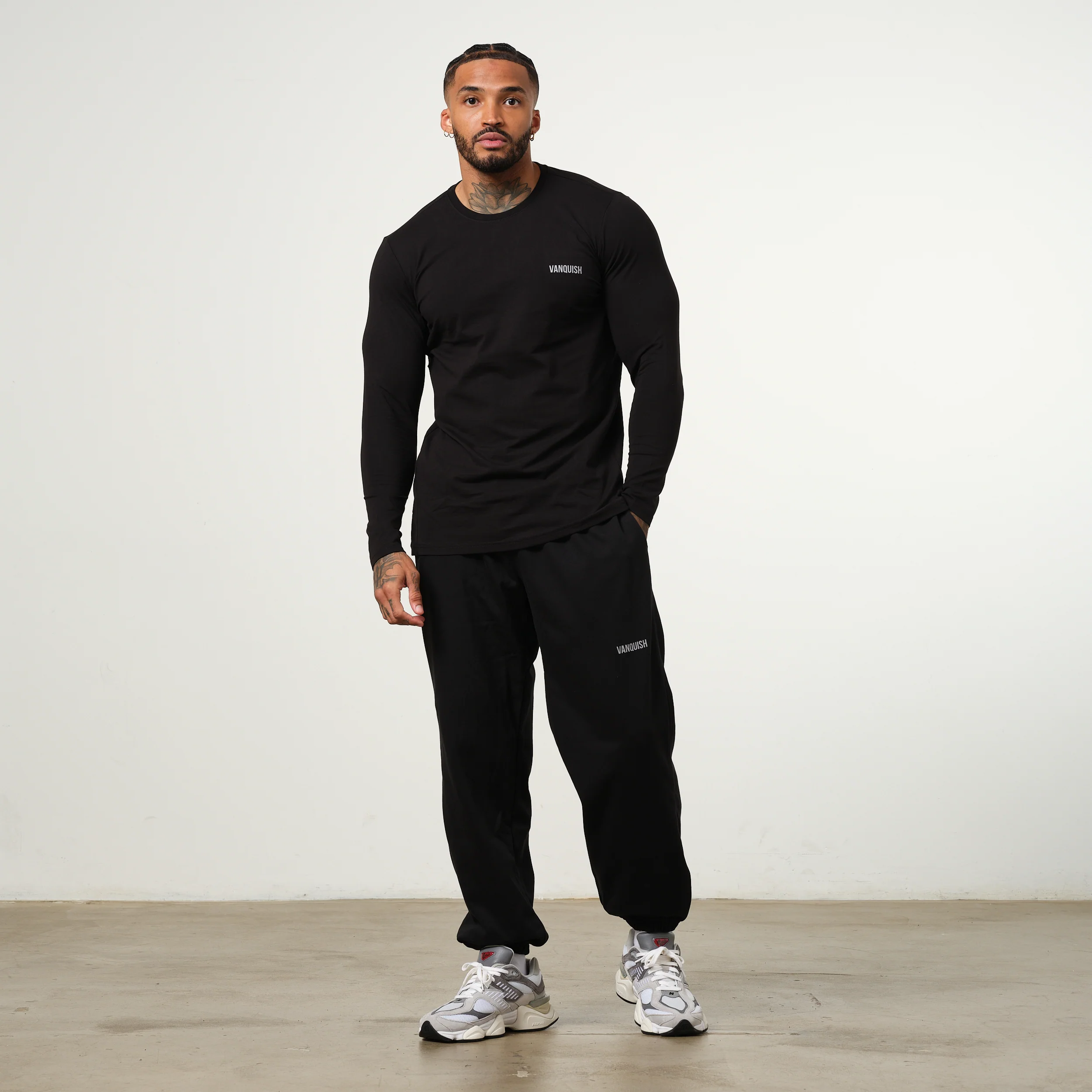 Vanquish Essential Black Slim Fit Long Sleeve T Shirt - Image 2