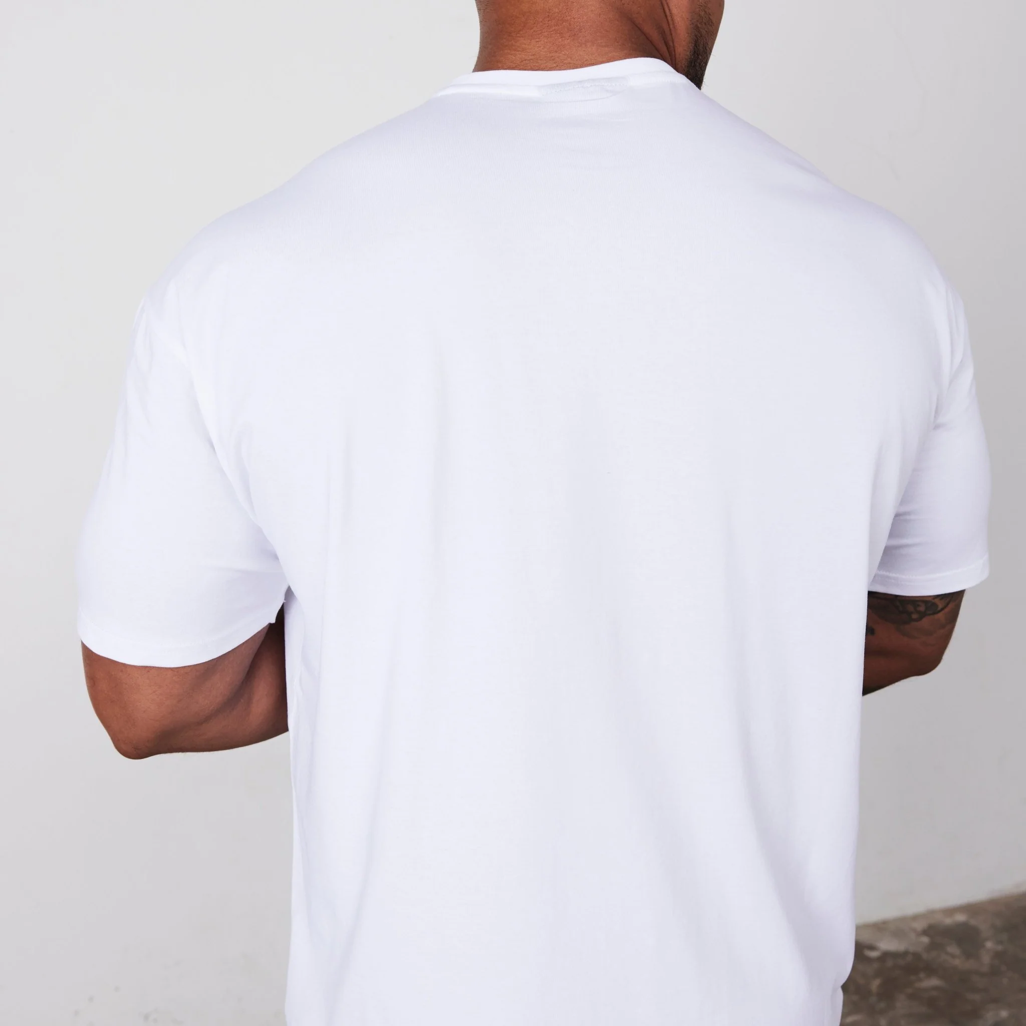 Vanquish Essential White Oversized T Shirt - Image 6