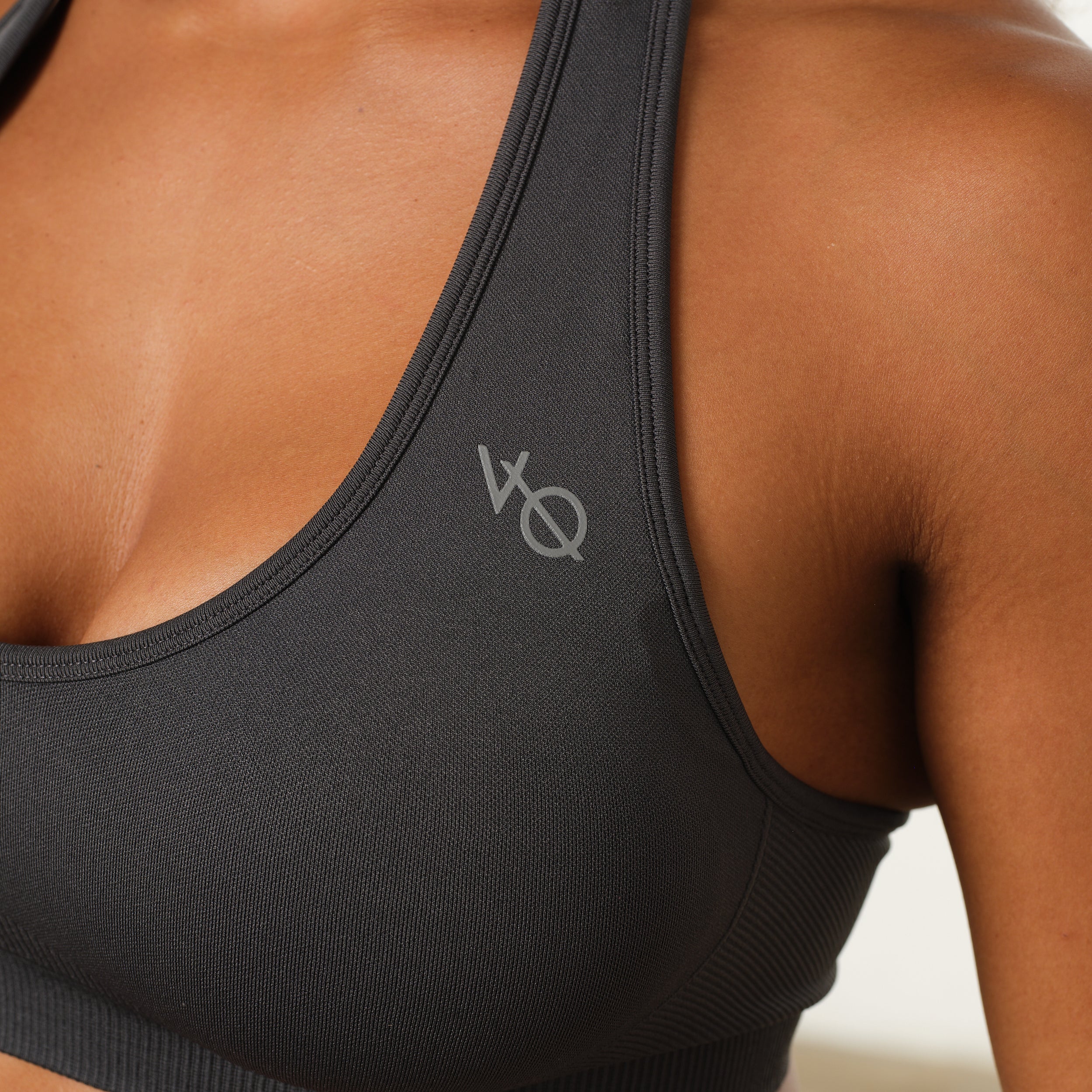 Vanquish Elevate Seamless Charcoal Halter Neck Bra - Image 5