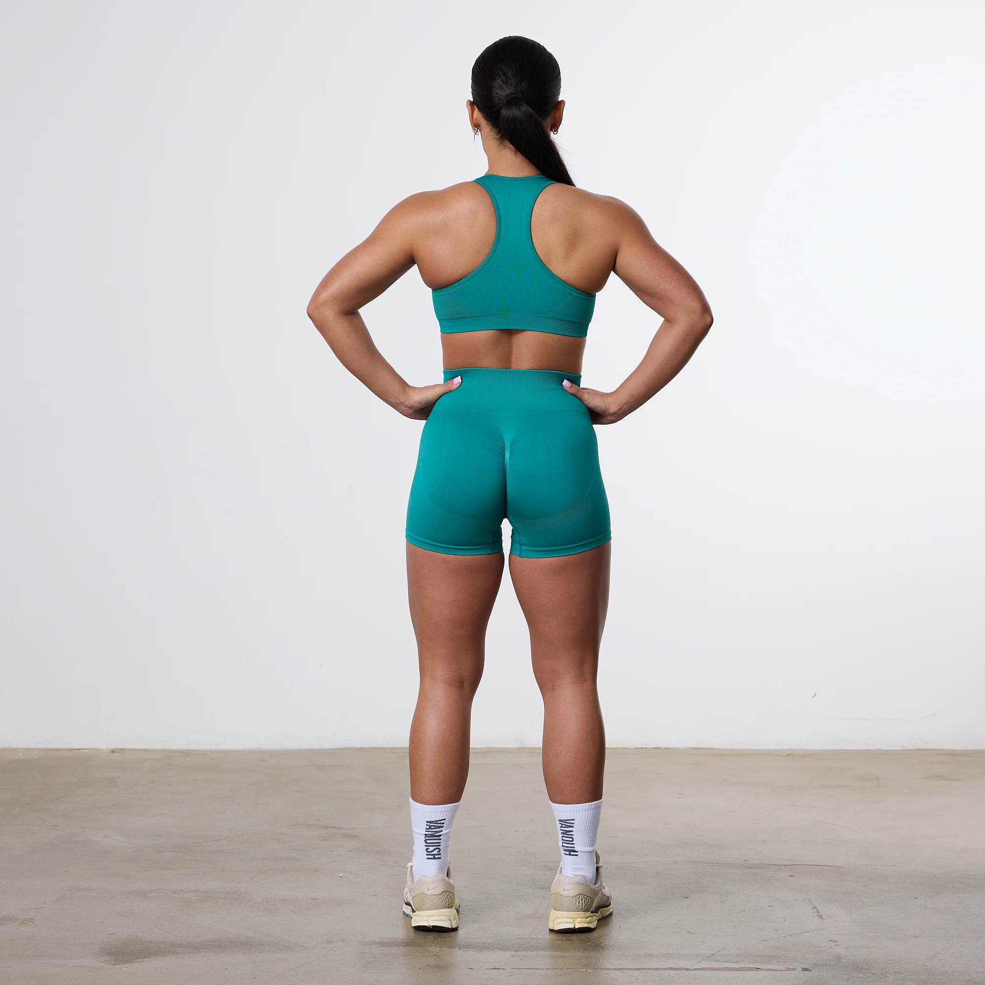 Vanquish Elevate Seamless Emerald Teal Support Bra - Image 2