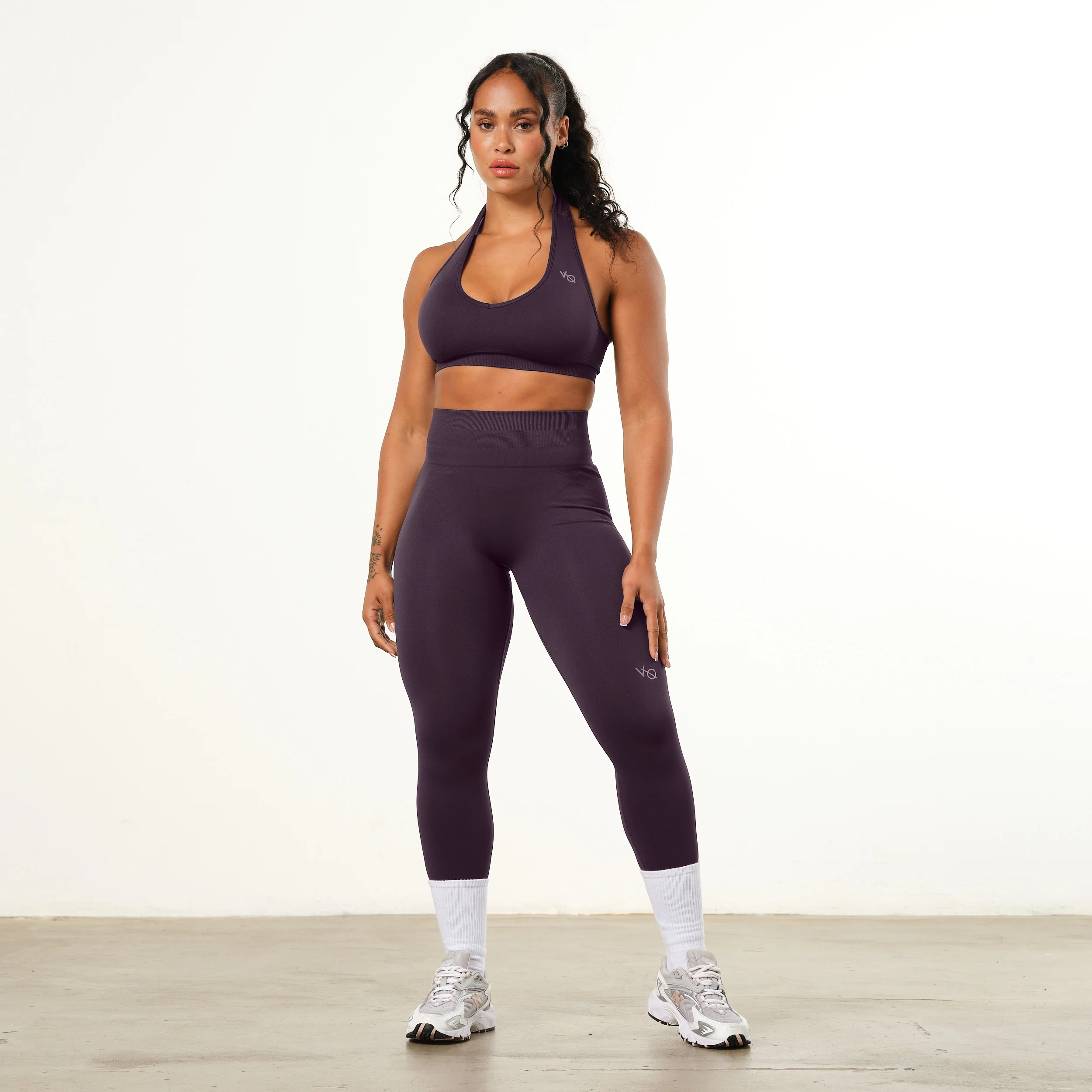 Vanquish Elevate Seamless Plum Halter Neck Bra - Image 3