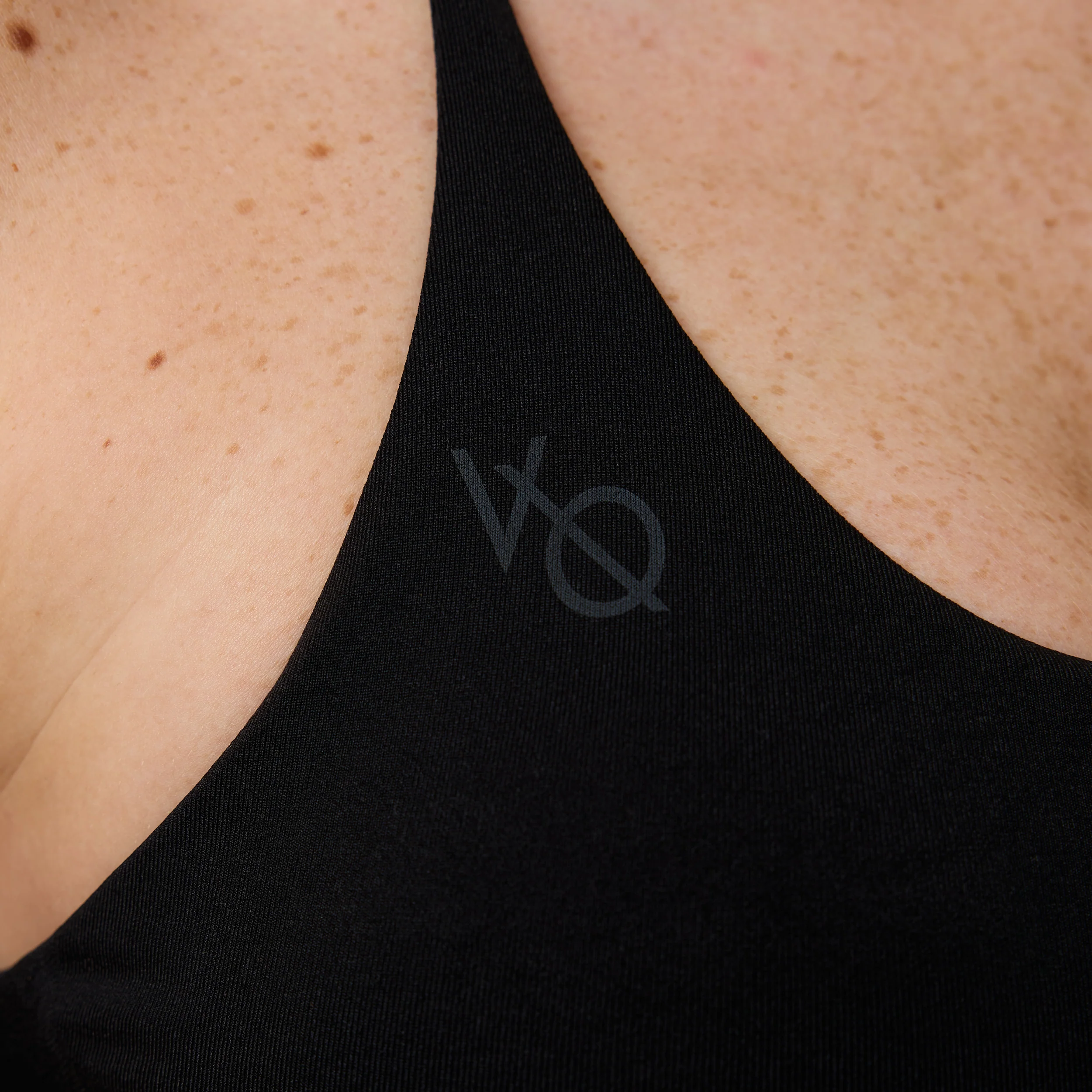 Vanquish Elevate V2 Black Seamless Cross Back Minimal Bra - Image 5