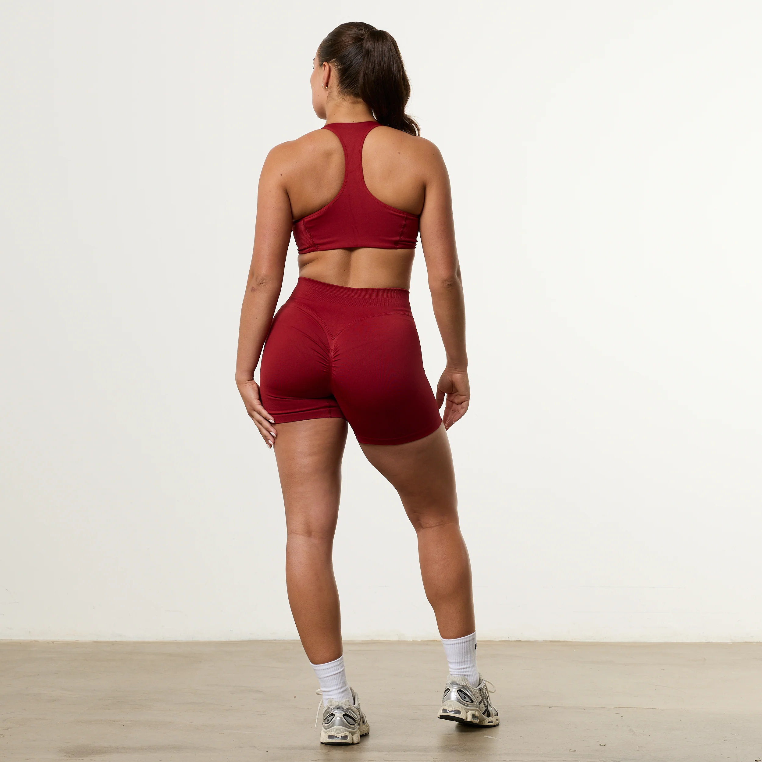 Vanquish Elevate V2 Scarlet Red Seamless Twist Front Bra - Image 4