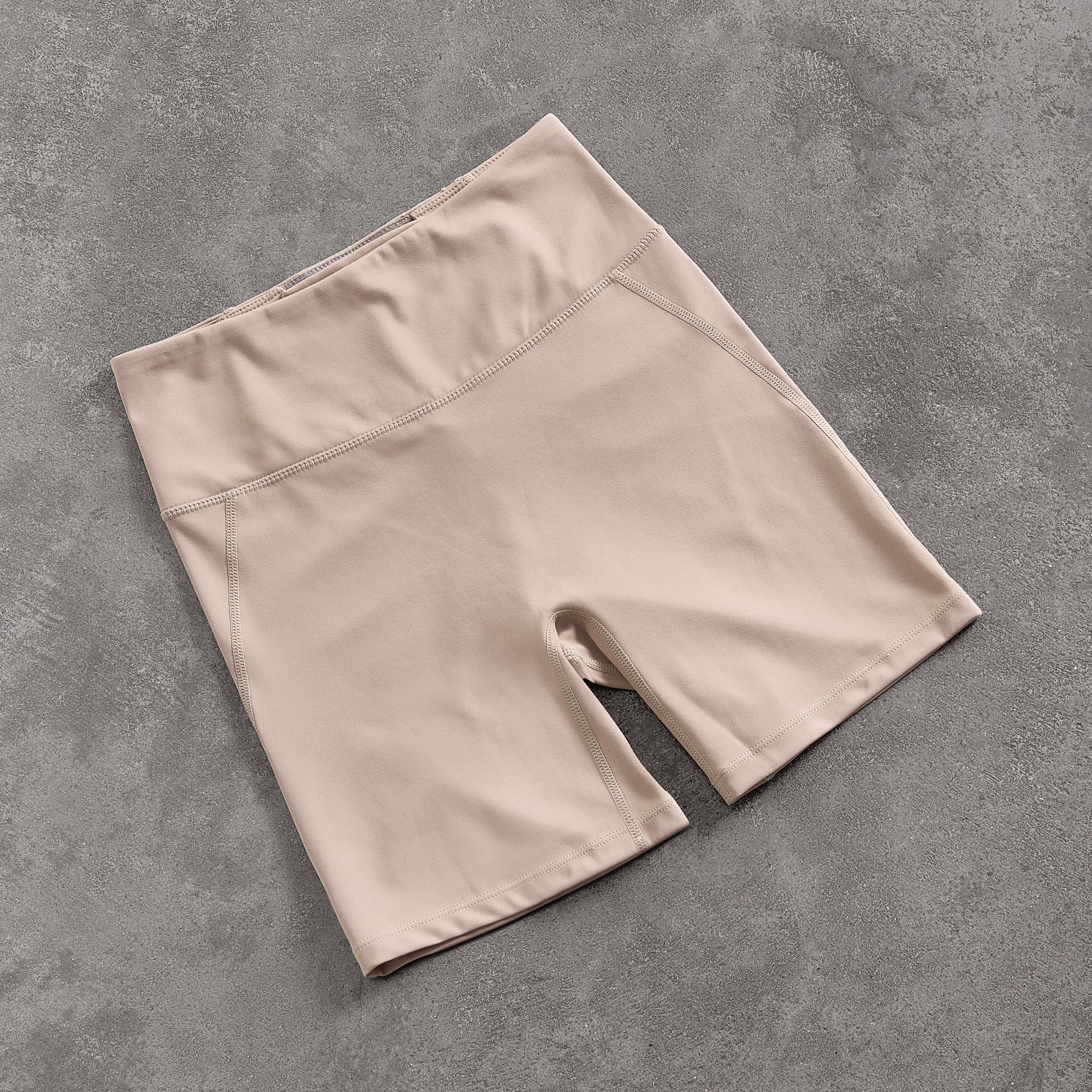 VANQUISH ENHANCE LATTE HIGH-WAIST SHORTS - Image 6