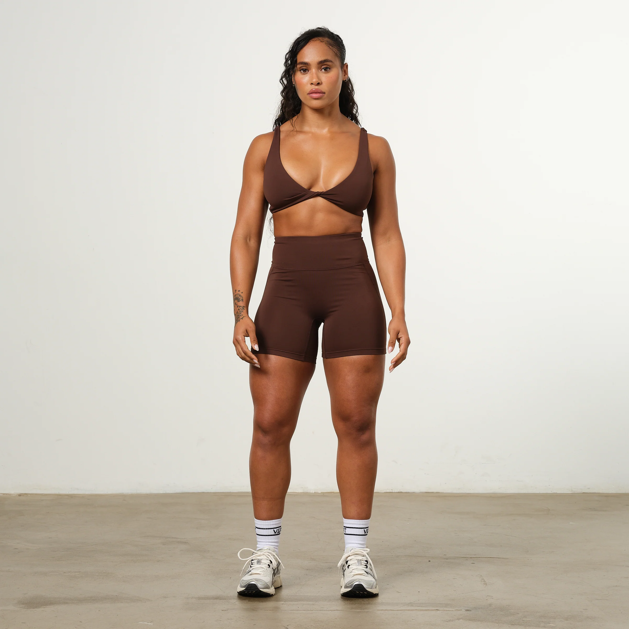 VANQUISH ENHANCE COFFEE BROWN HIGH-WAIST SHORTS - Image 5