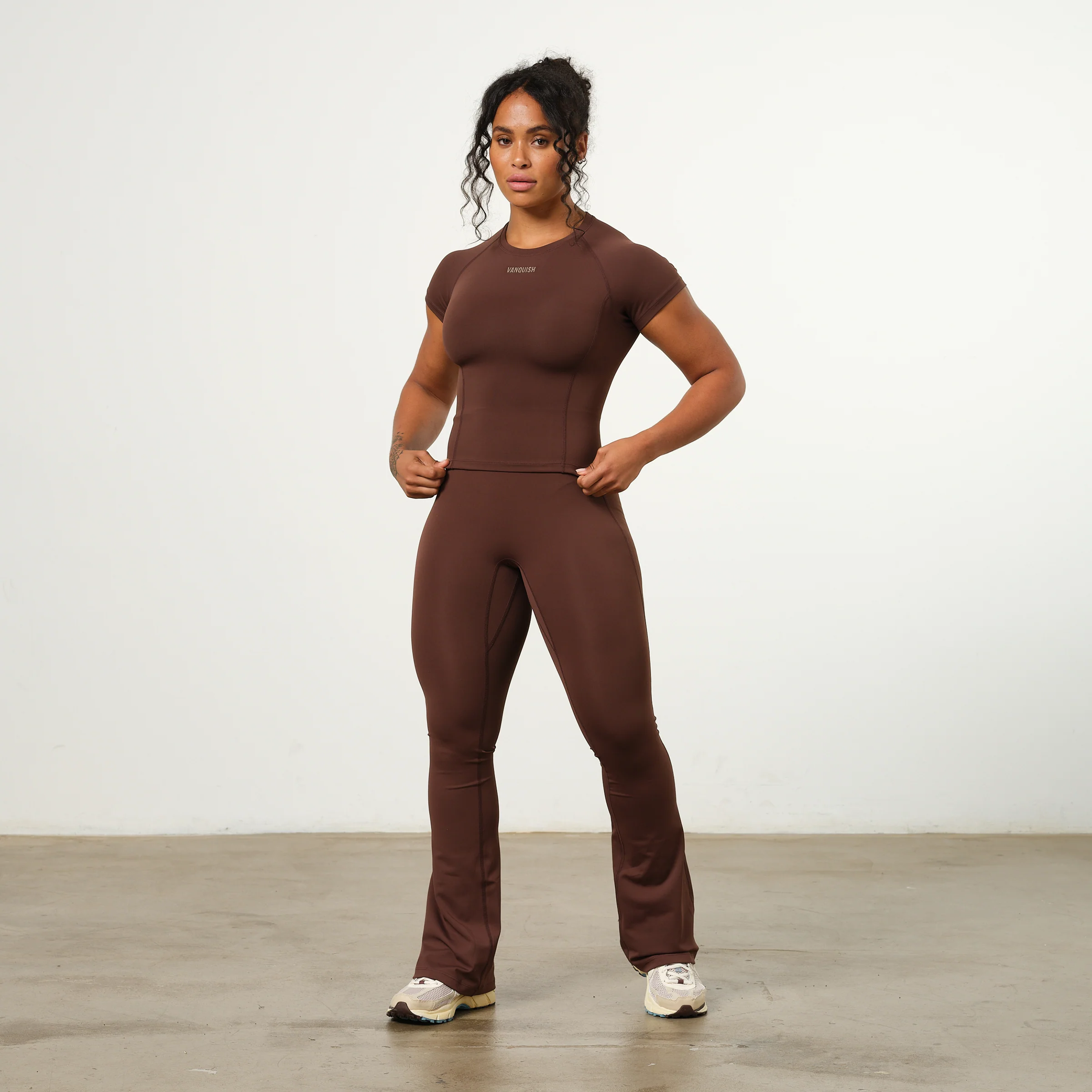 VANQUISH ENHANCE COFFEE BROWN PETITE HIGH-WAIST FLARED LEGGING - Image 4