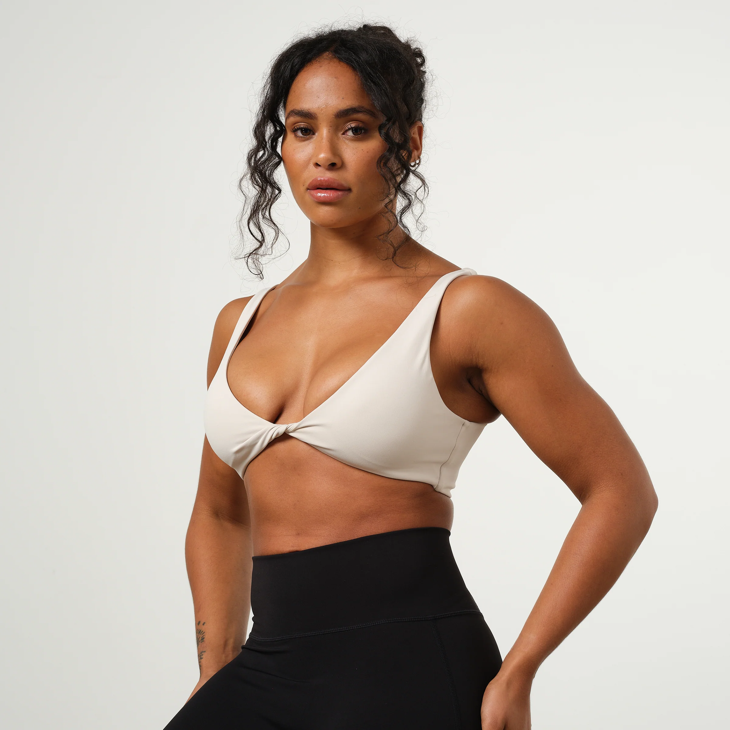VANQUISH ENHANCE NUDE TWIST FRONT BRA - Image 4