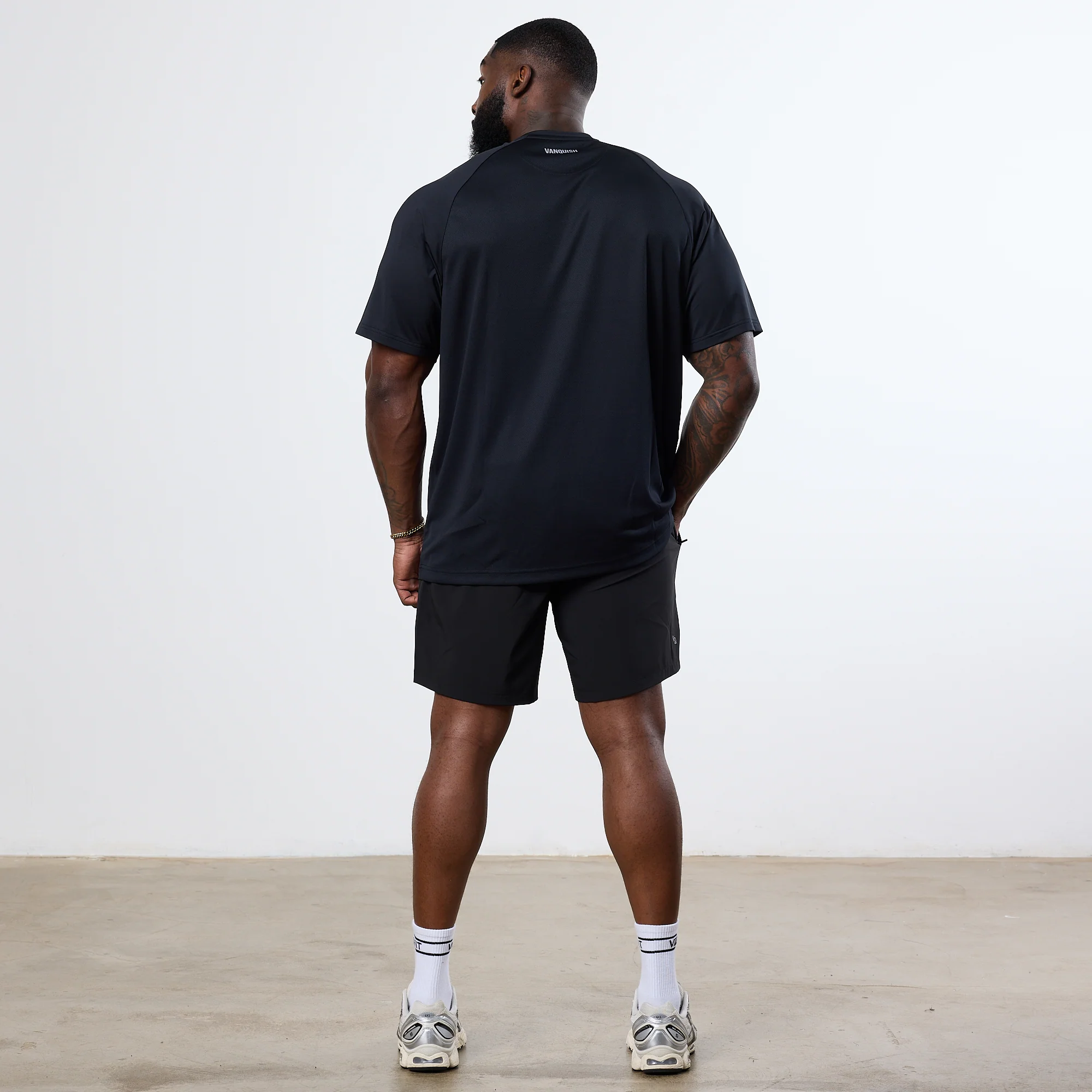 Vanquish Essential Black 7" Performance Shorts - Image 3