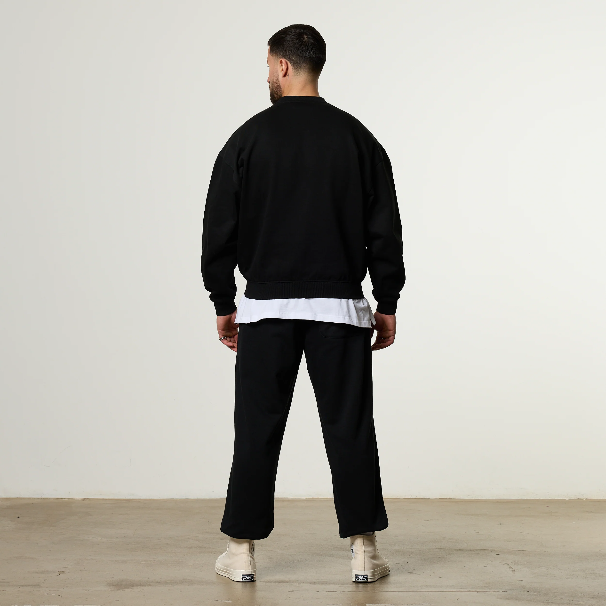Vanquish Essential V2 Black Oversized Boxy Sweatshirt - Image 3