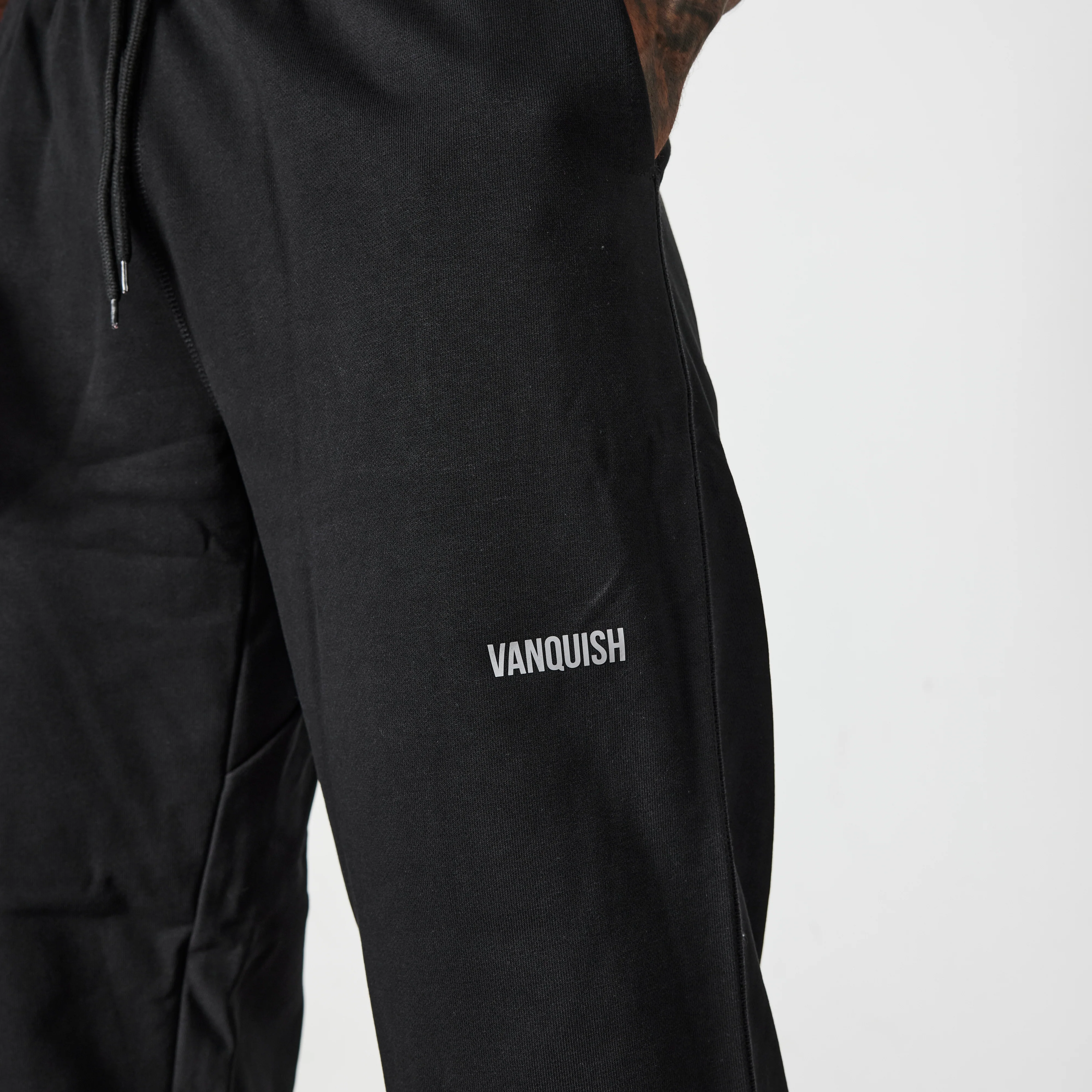 Vanquish Essential Black Oversized Sweatpants - Image 3