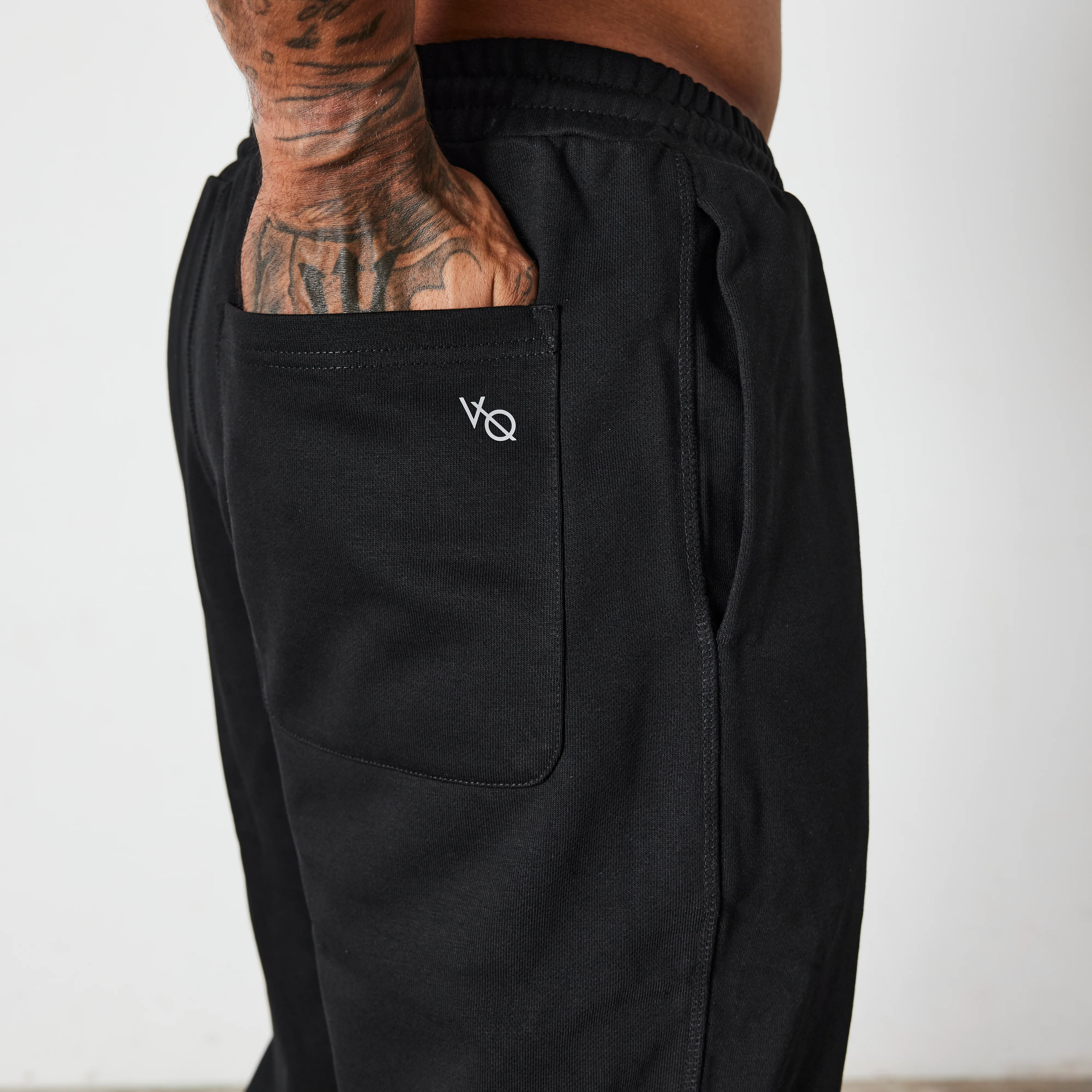 Vanquish Essential Black Oversized Sweatpants - Image 4