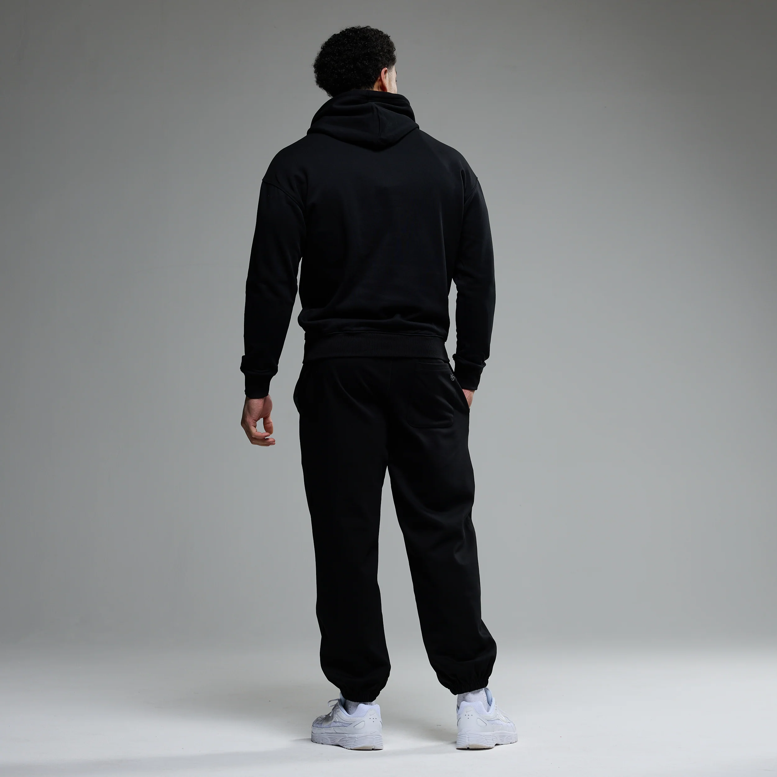 Vanquish Essential Black Oversized Sweatpants - Image 6