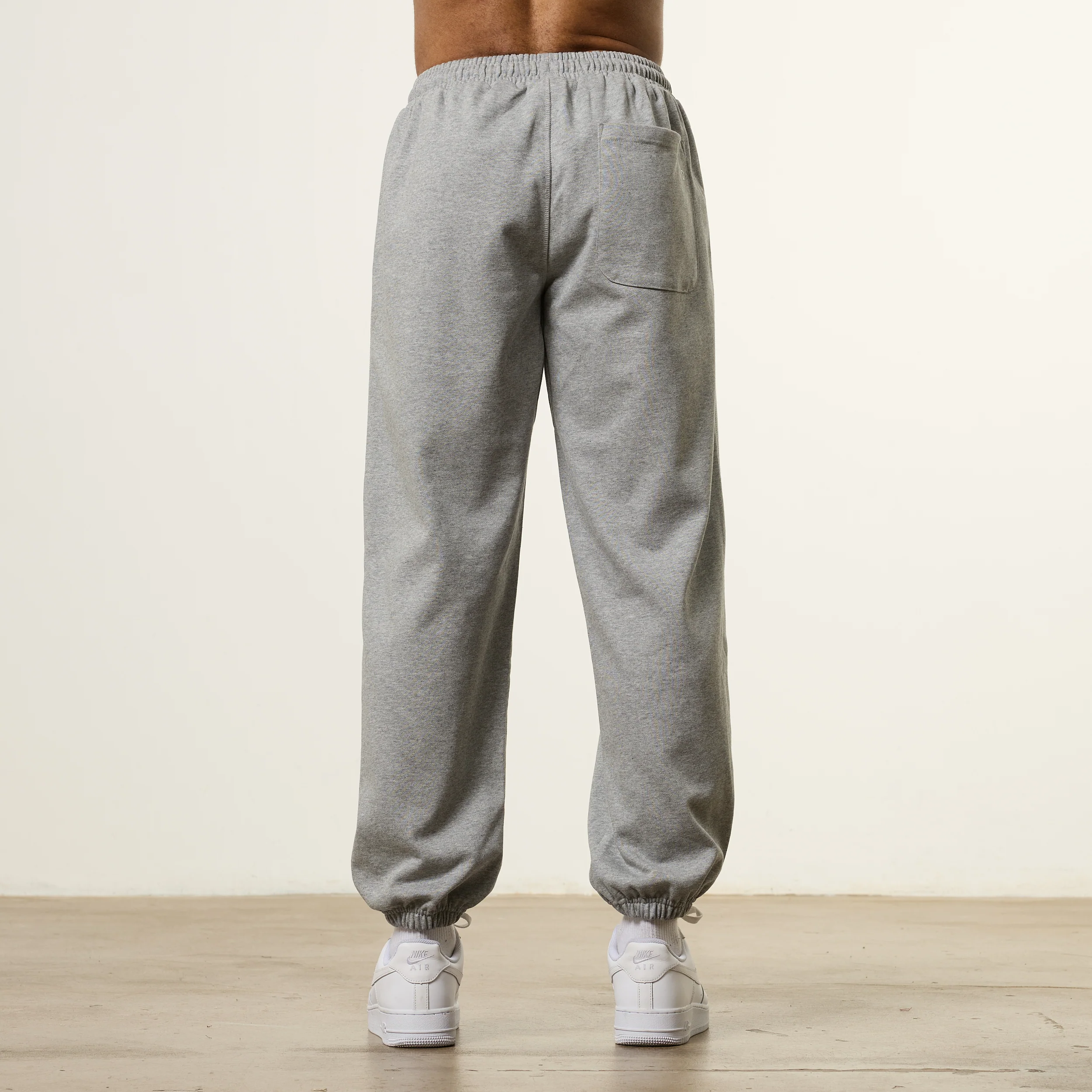 Vanquish Essential Grey Melange Oversized Sweatpants - Image 4