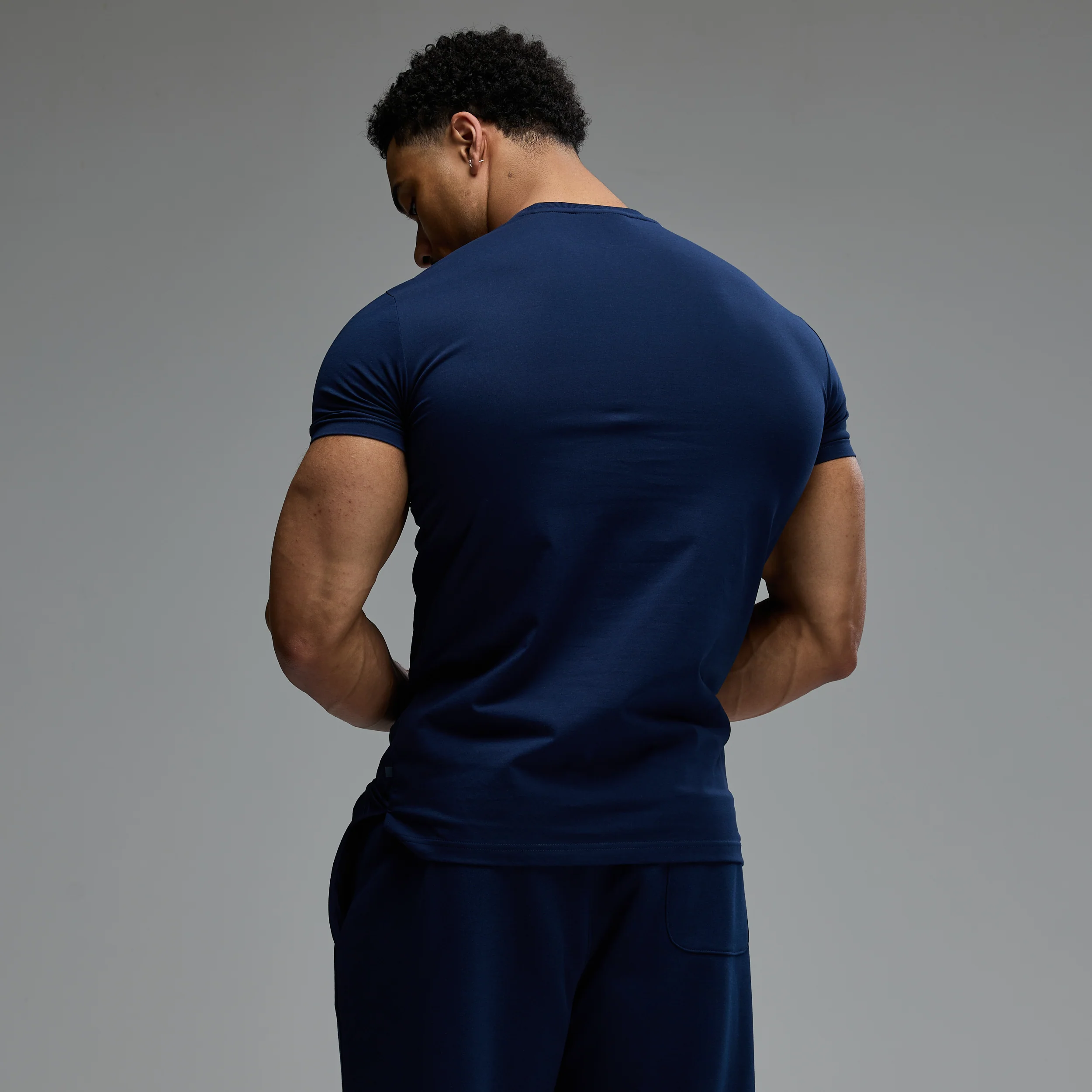 Vanquish Essential Navy Slim Fit Short Sleeve T Shirt - Image 2