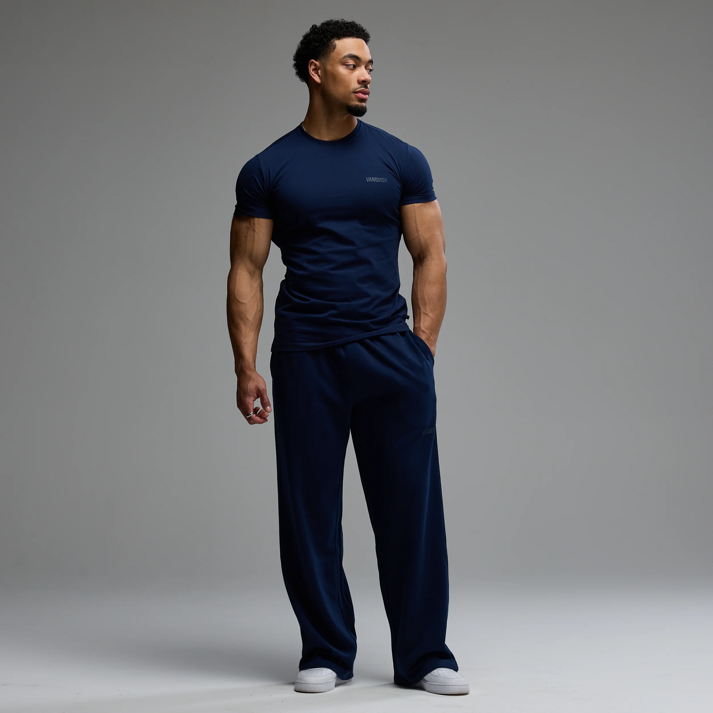 Vanquish Essential Navy Slim Fit Short Sleeve T Shirt - Image 4