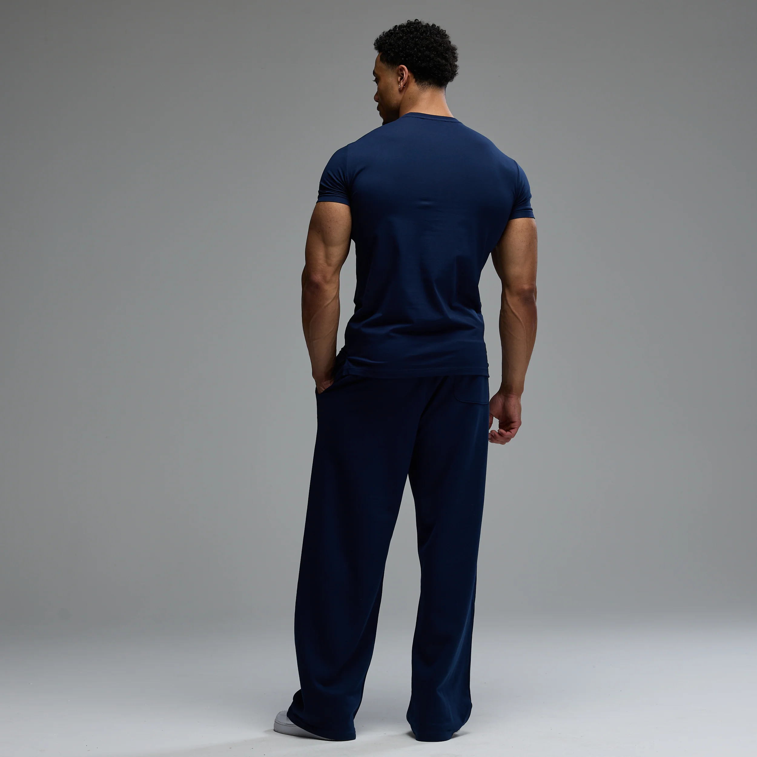 Vanquish Essential Navy Slim Fit Short Sleeve T Shirt - Image 5
