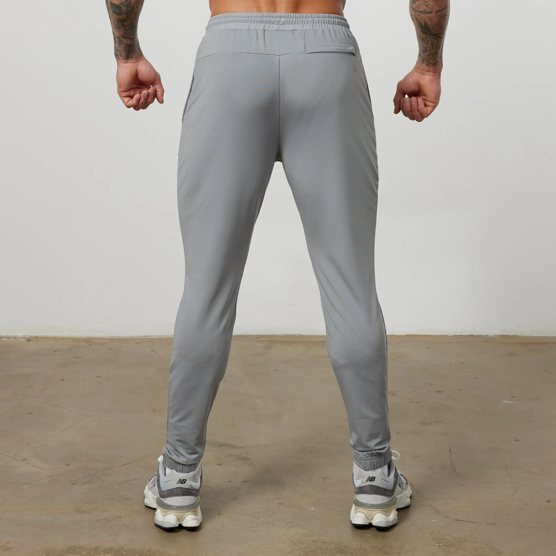 Vanquish Essential Steel Grey Performance Sweatpants - Image 3