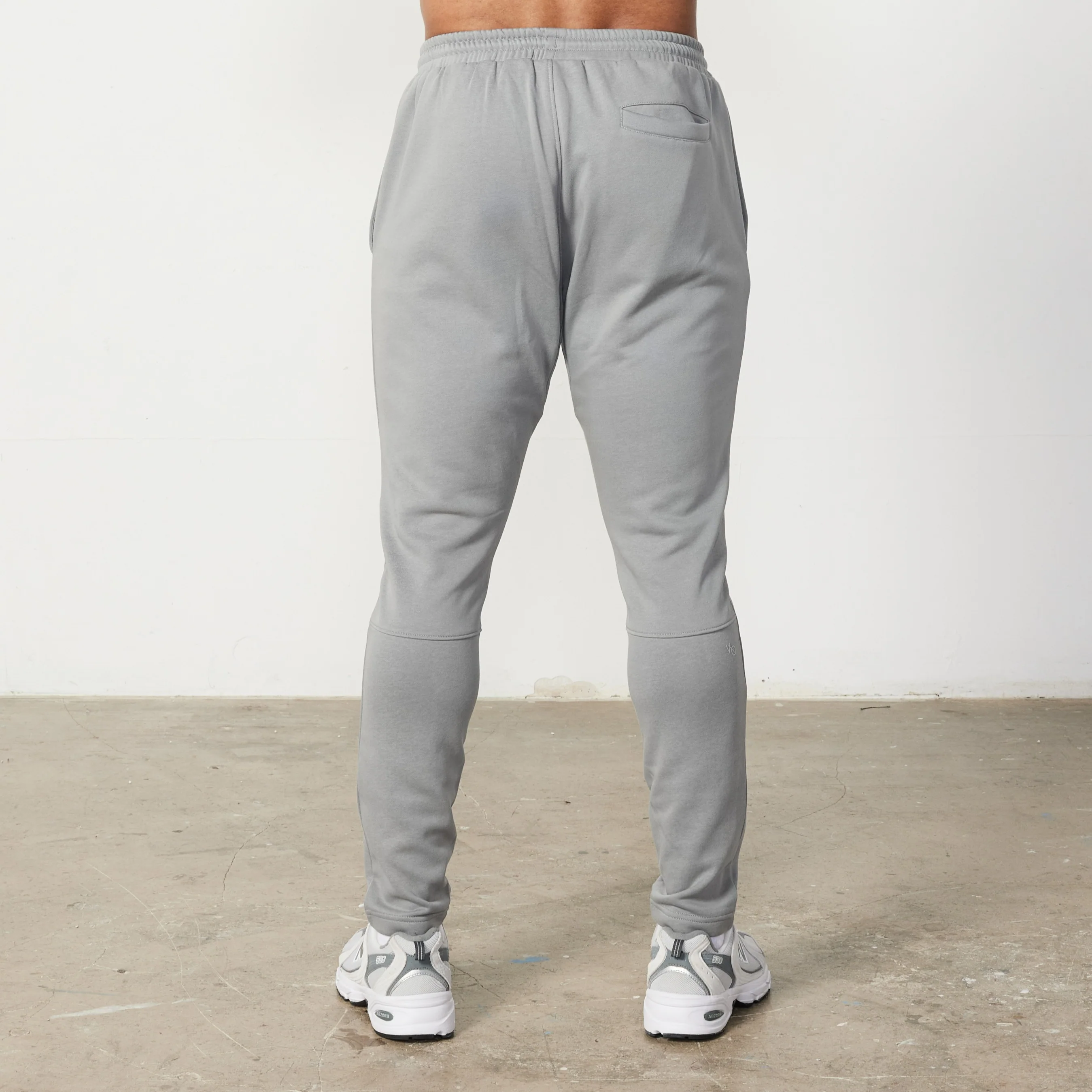 Vanquish Essential Steel Grey Tapered Fit Sweatpants - Image 3