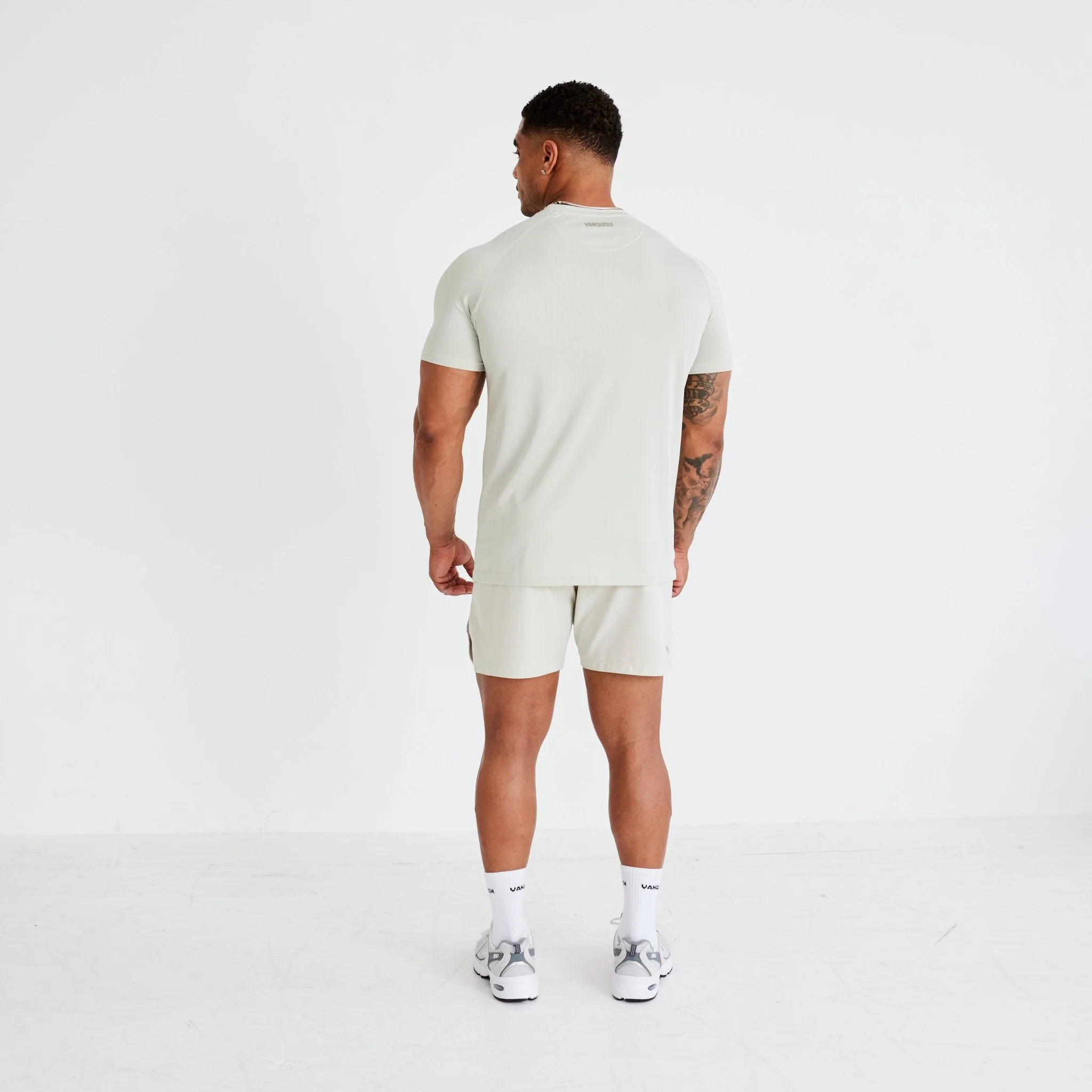 Vanquish Essential Stone Performance Short Sleeve T Shirt - Image 4