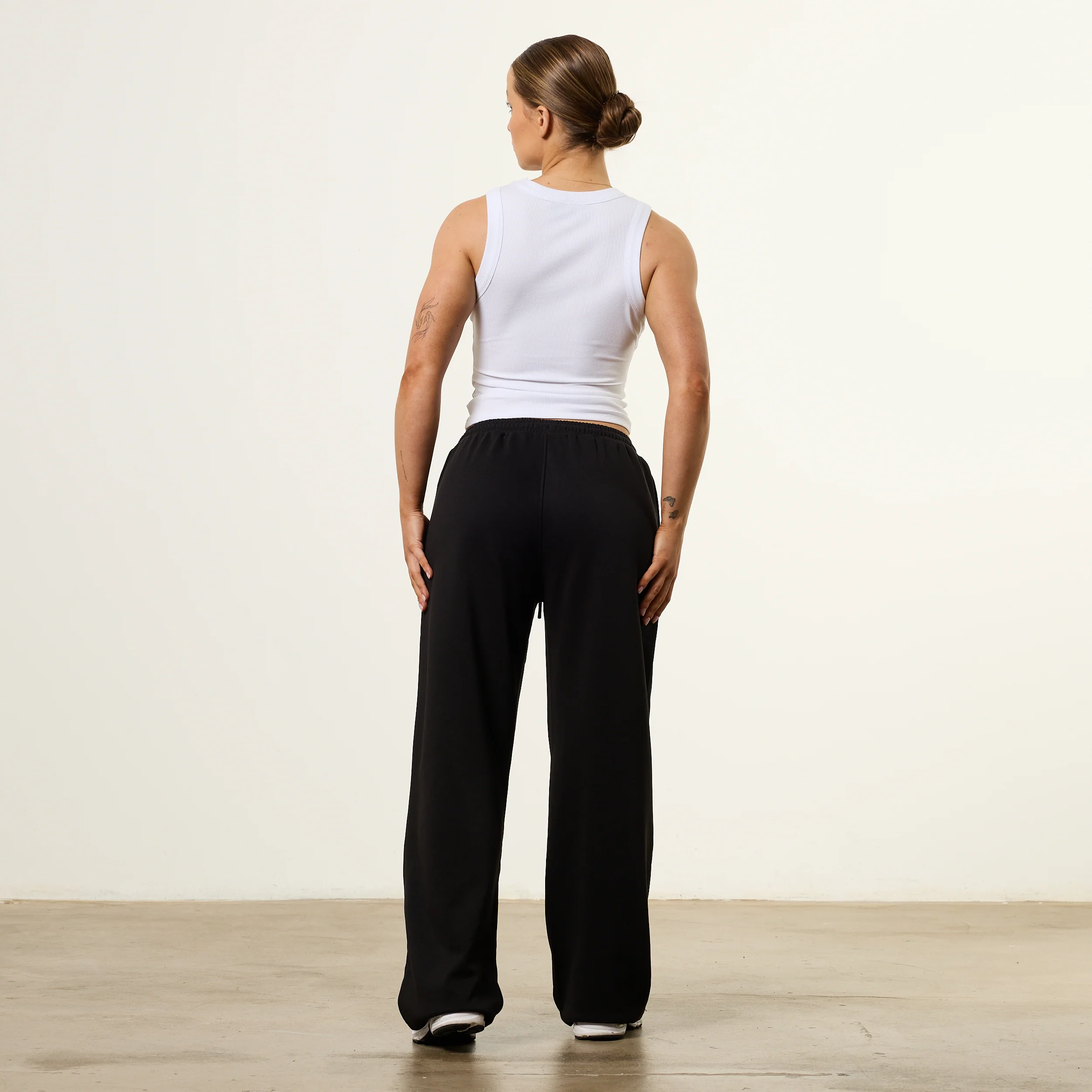 Vanquish Essential White Longline Ribbed Tank - Image 4
