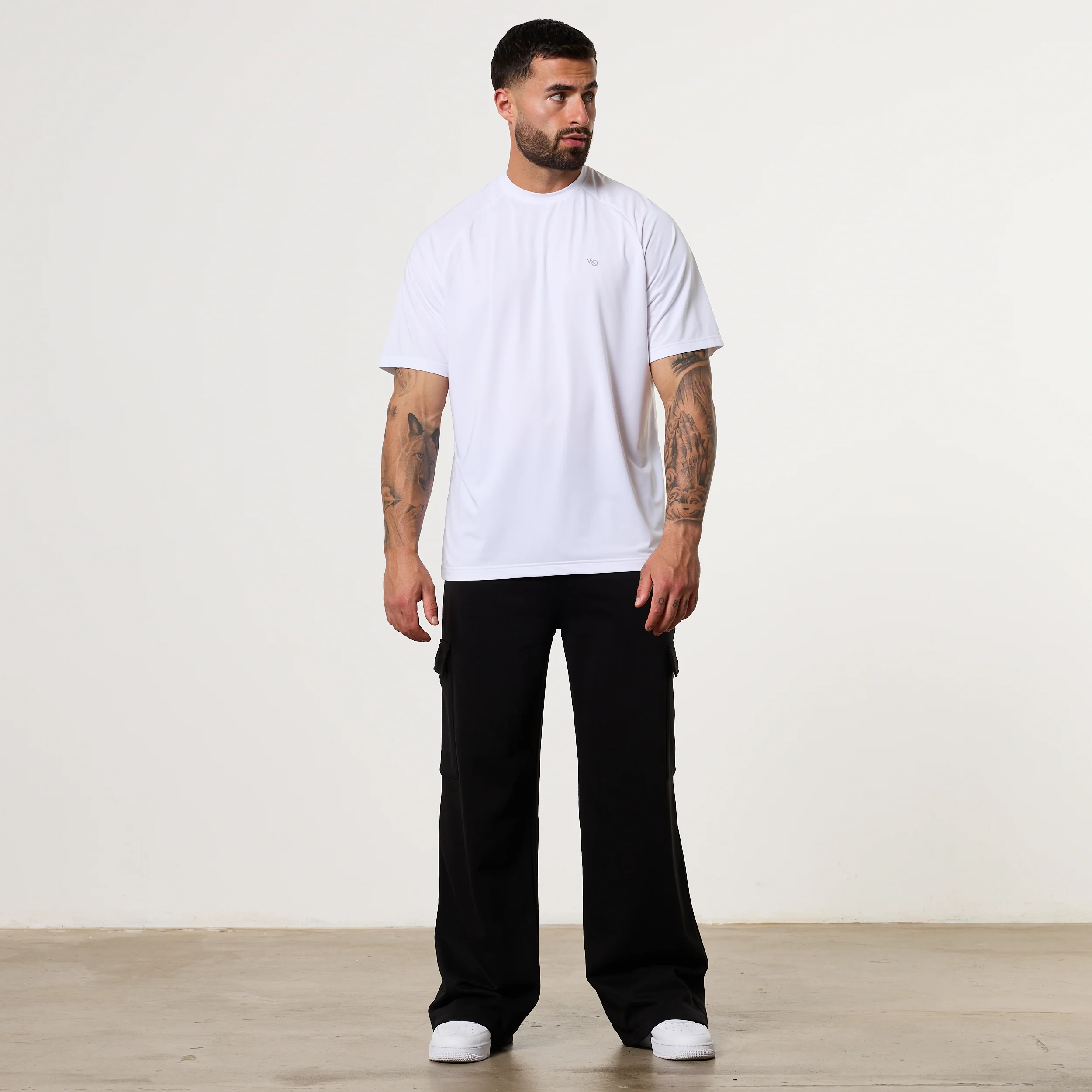 Vanquish Essential White Performance Oversized T Shirt - Image 2