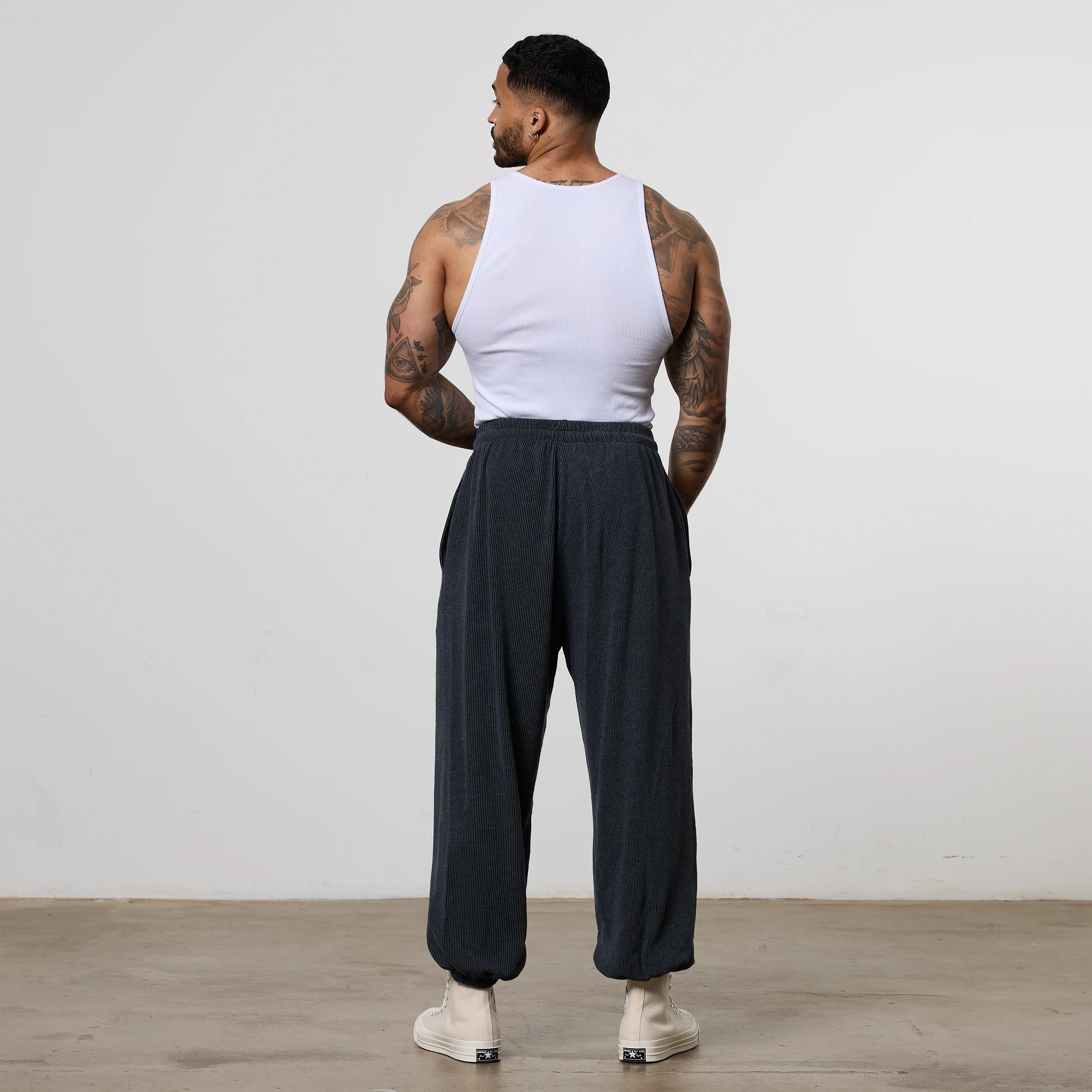 Vanquish Grey Bodybuilding Baggy Pants - Image 3