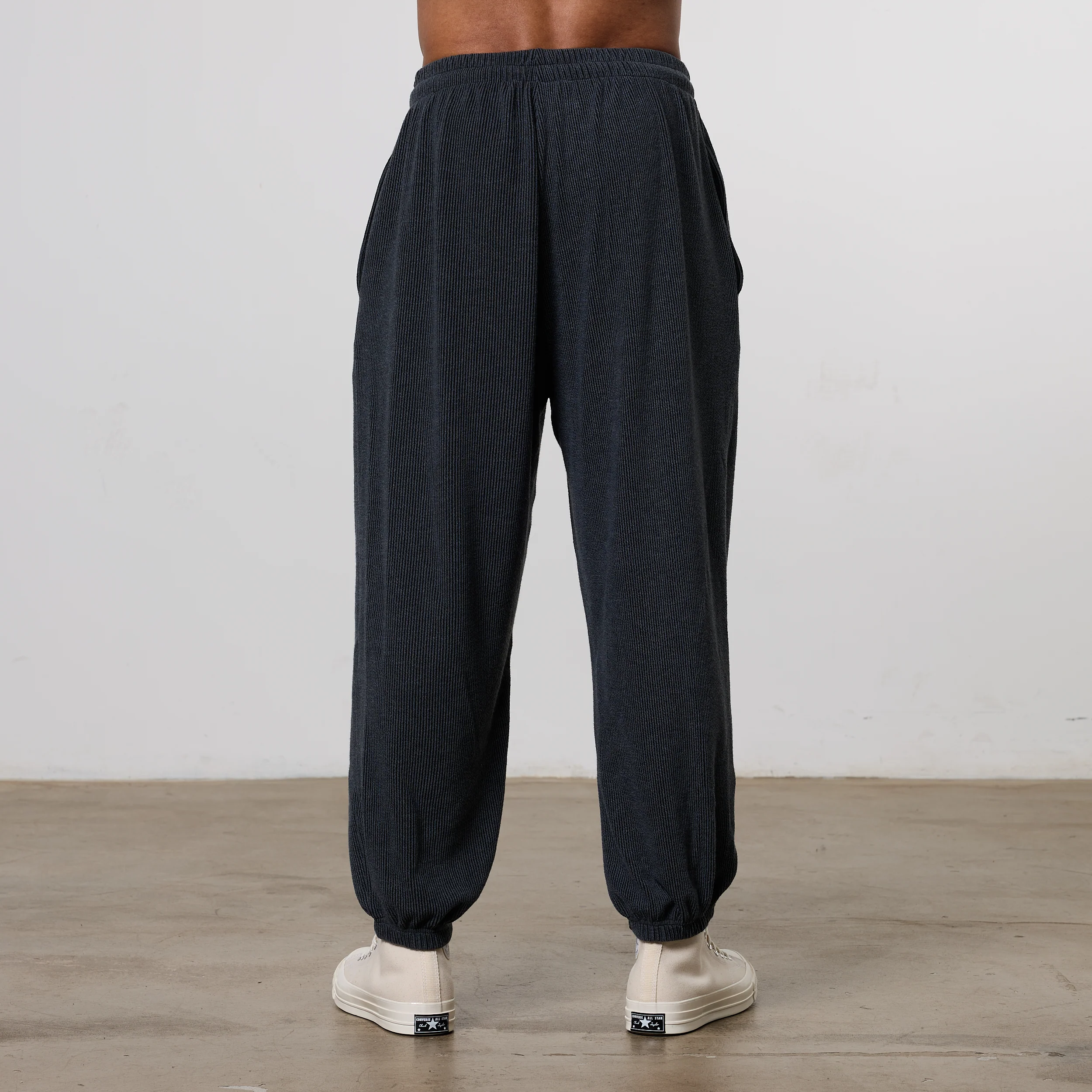 Vanquish Grey Bodybuilding Baggy Pants - Image 4