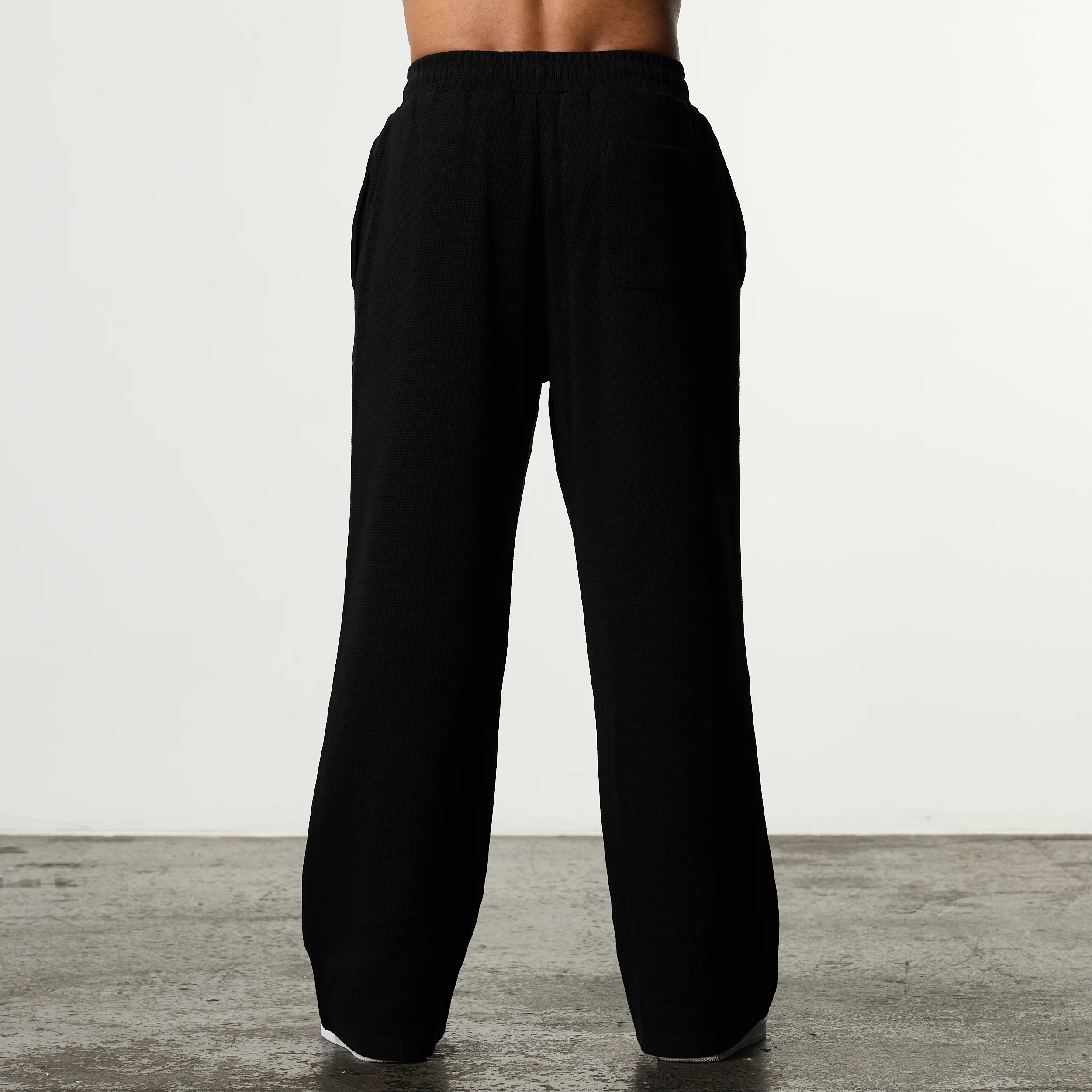 WAFFLE BLACK STRAIGHT LEG SWEATPANTS - Image 2