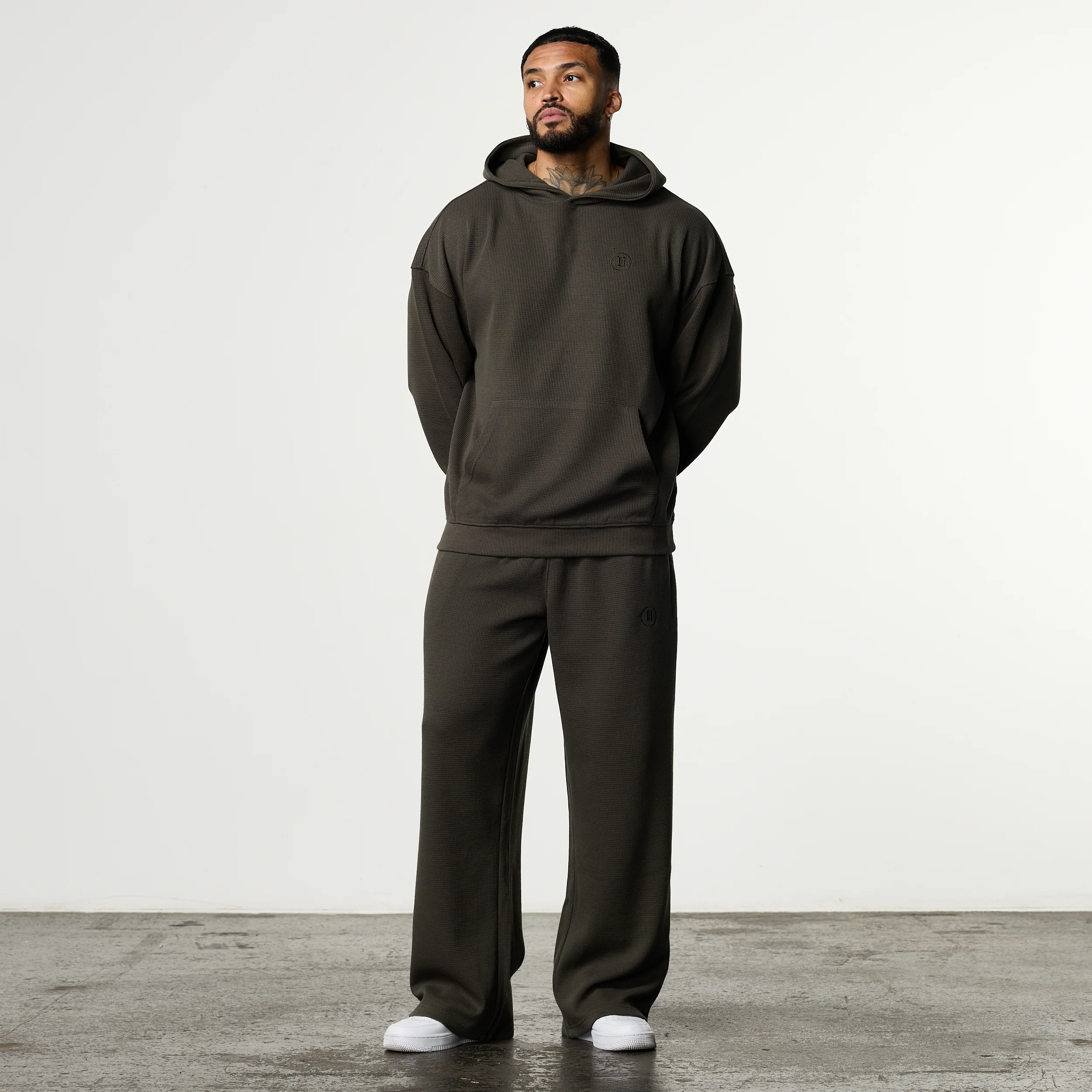WAFFLE DARK KHAKI STRAIGHT LEG SWEATPANTS - Image 4