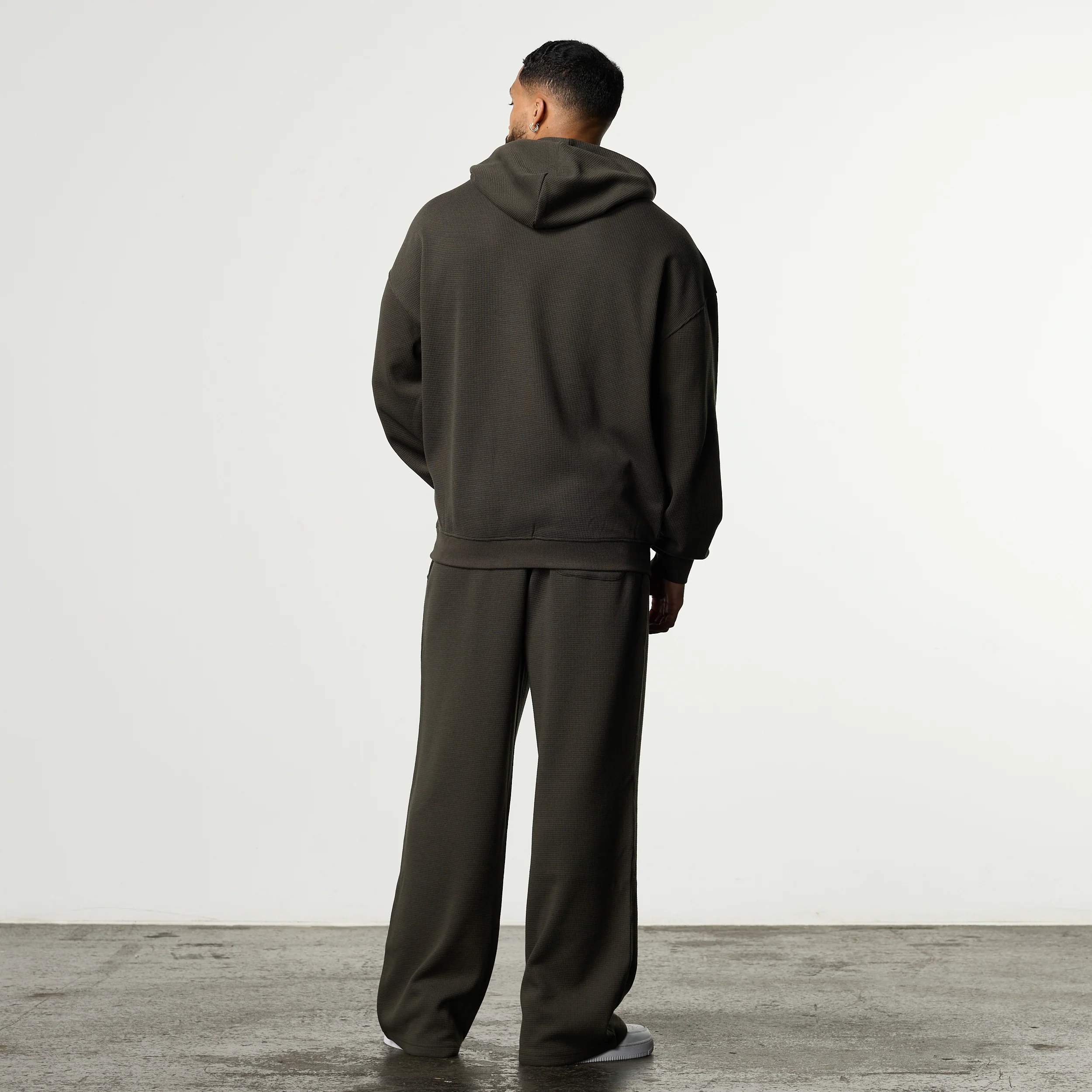 WAFFLE DARK KHAKI STRAIGHT LEG SWEATPANTS - Image 5