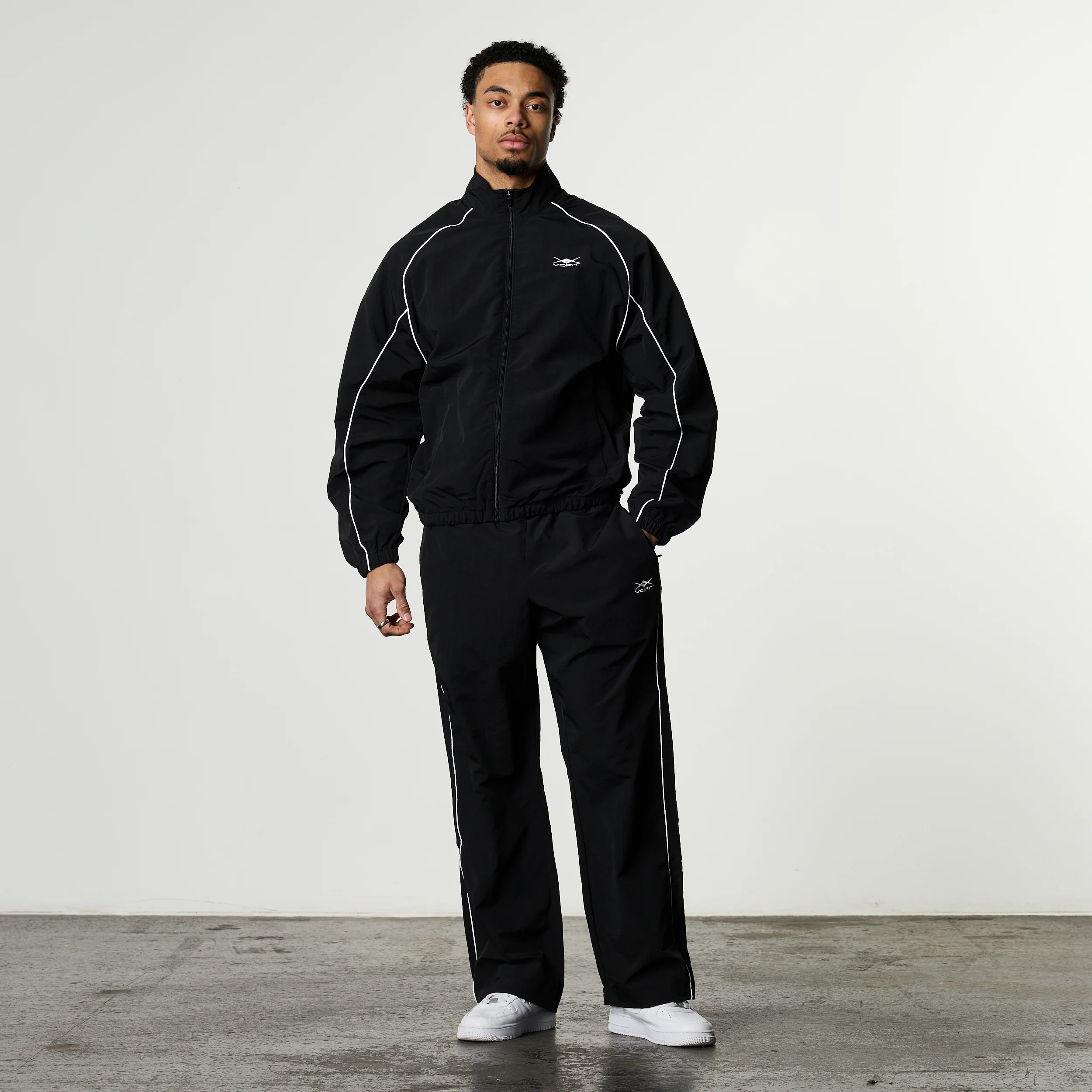 NYLON TRACKSUIT BLACK PANTS - Image 5