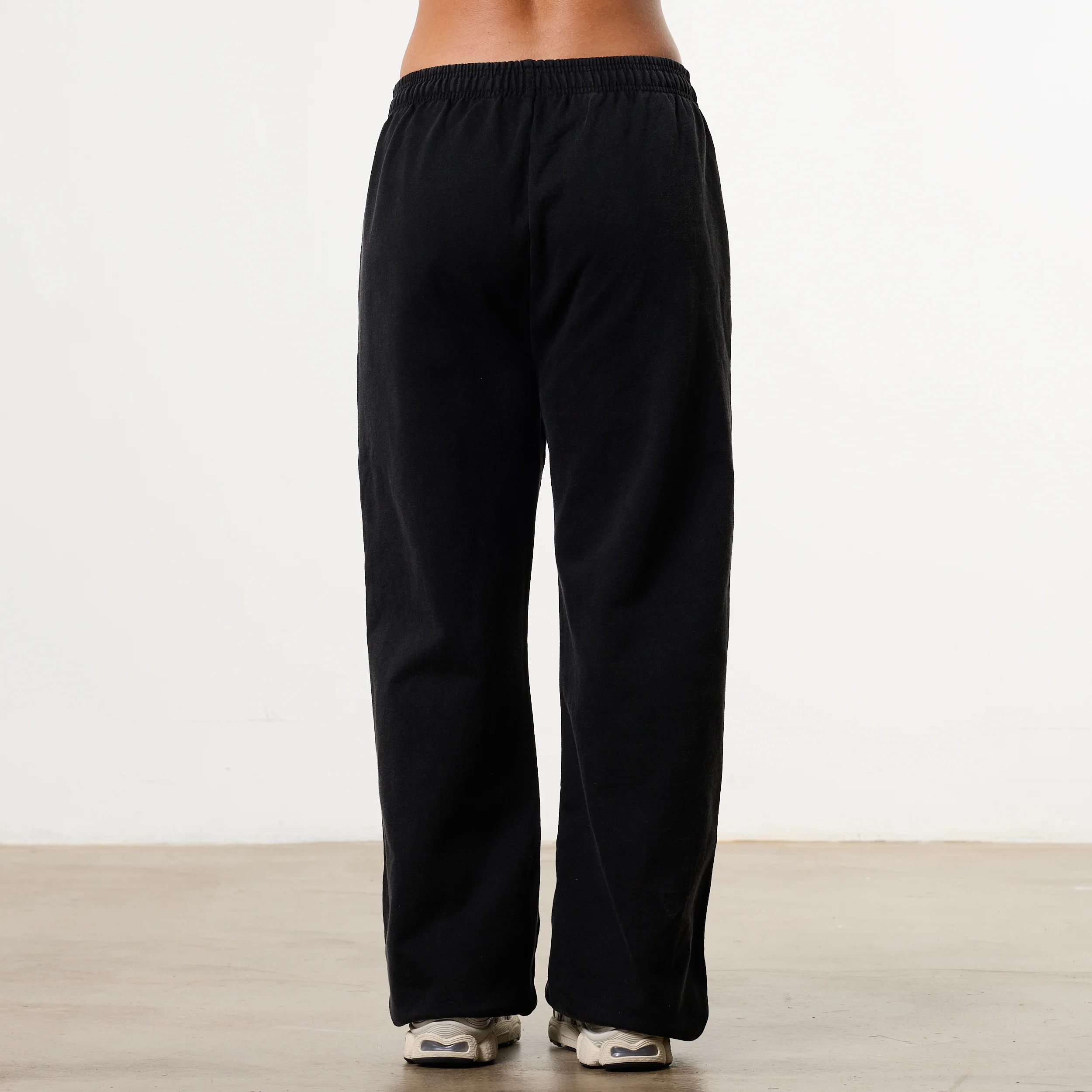 WOMENS WASHED BLACK HEAVY WEIGHT STRAIGHT LEG SWEATPANTS PETITE - Image 2
