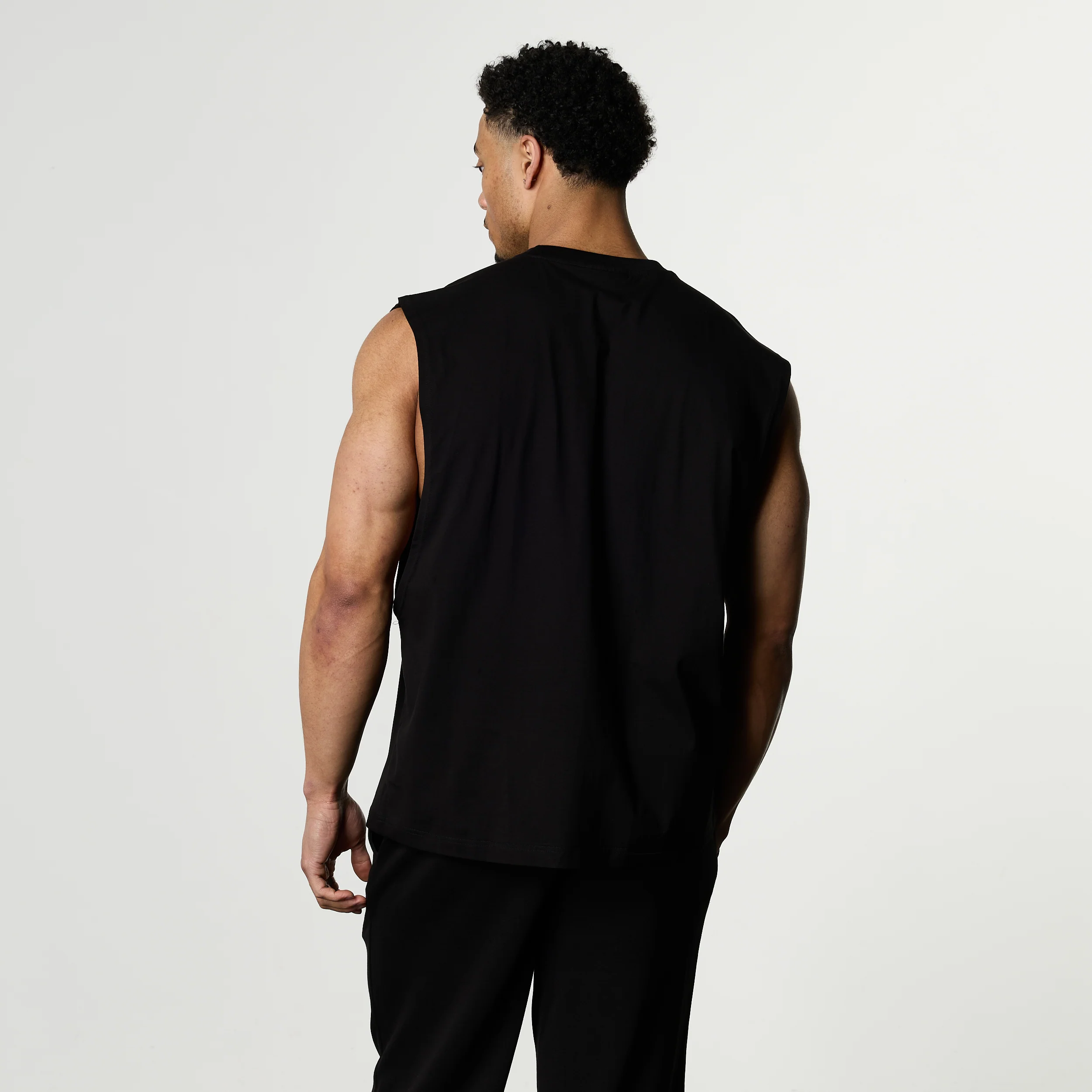 YU-GI-OH! DARK MAGICIAN BLACK BOXY SLEEVELESS T SHIRT - Image 2